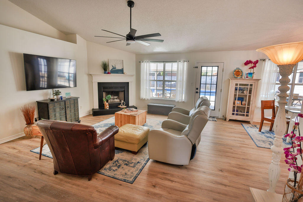 SUNDIAL ESTATES PH 2 - Residential