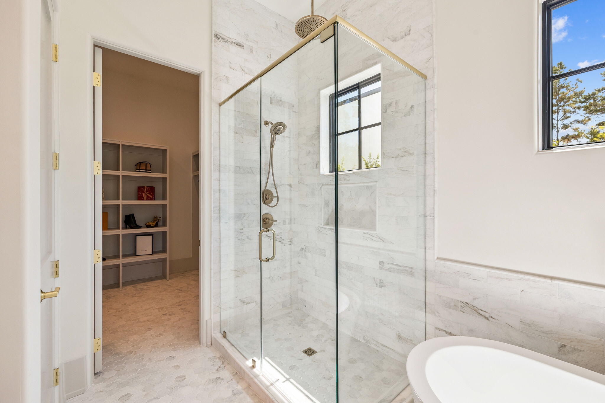 SWEET BAY - Residential