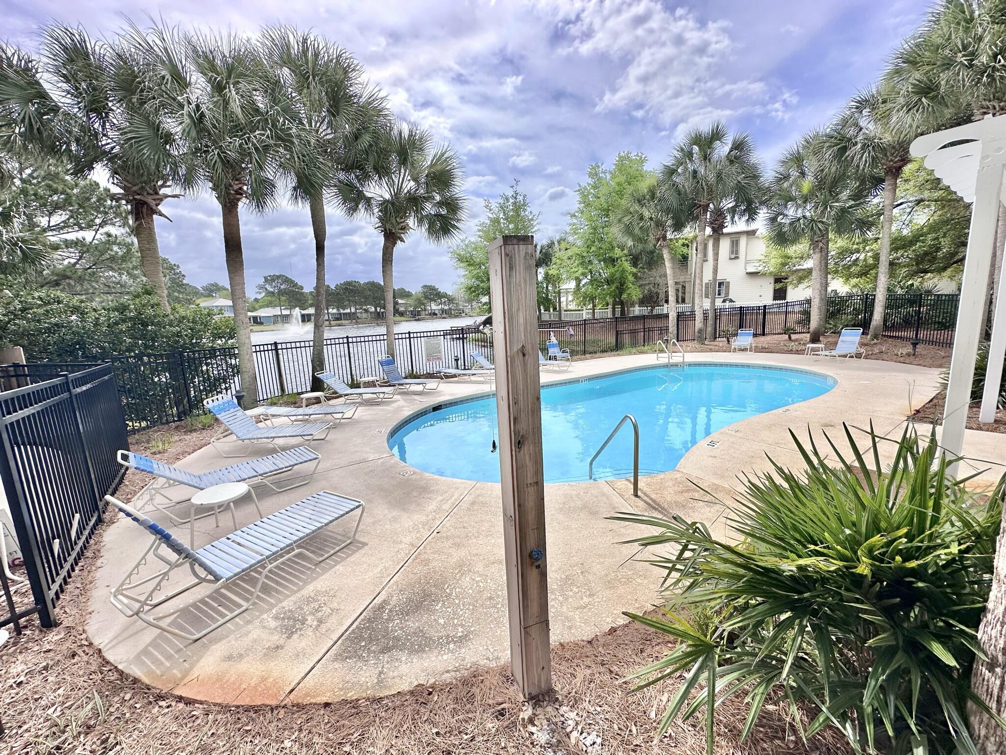 CRYSTAL LAKE AT SANDESTIN - Residential