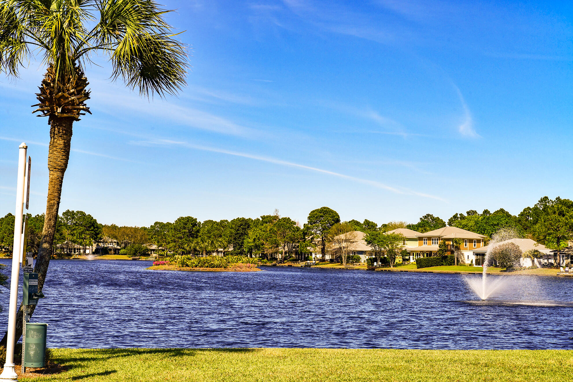 CRYSTAL LAKE AT SANDESTIN - Residential