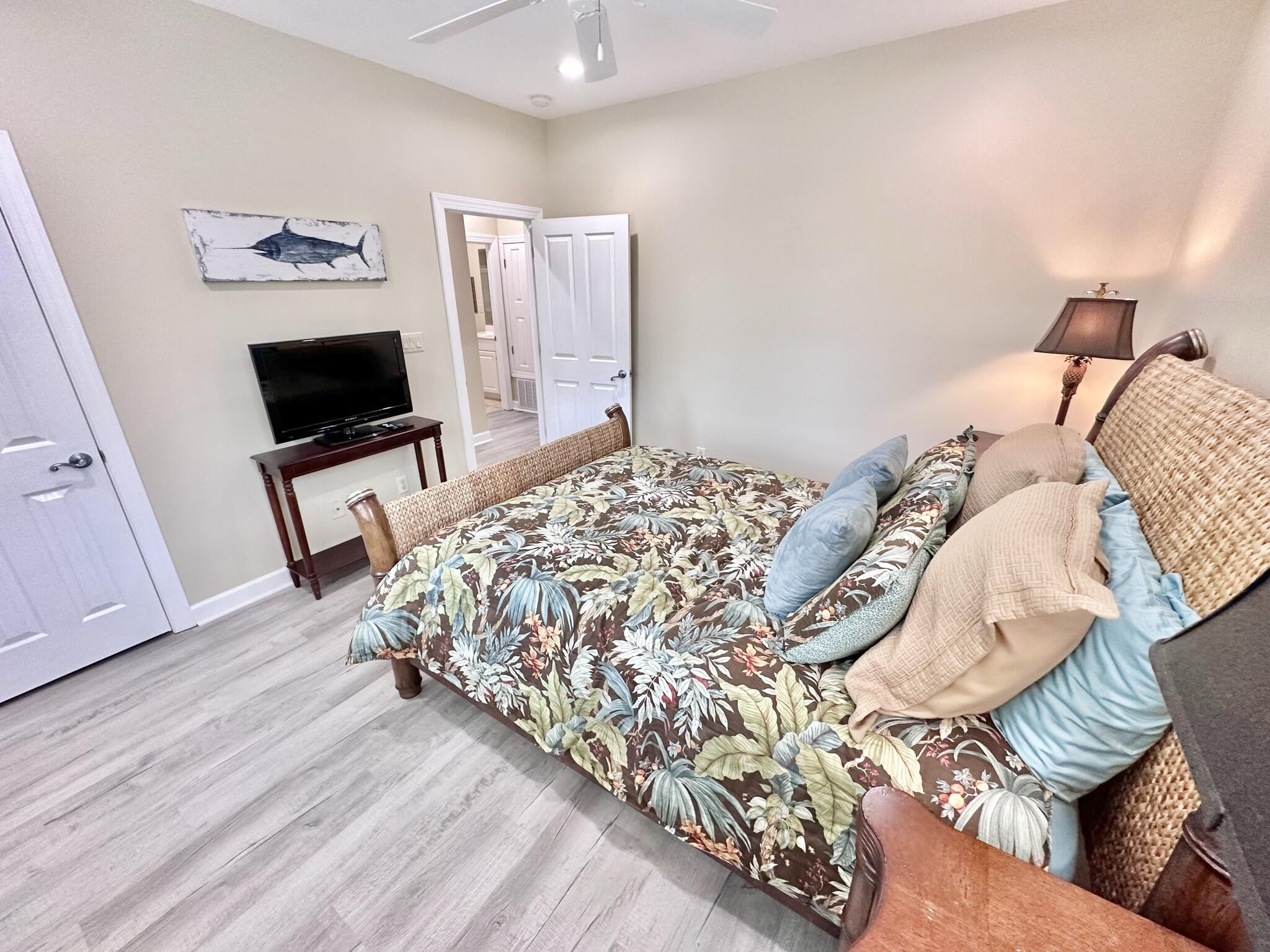 CRYSTAL LAKE AT SANDESTIN - Residential