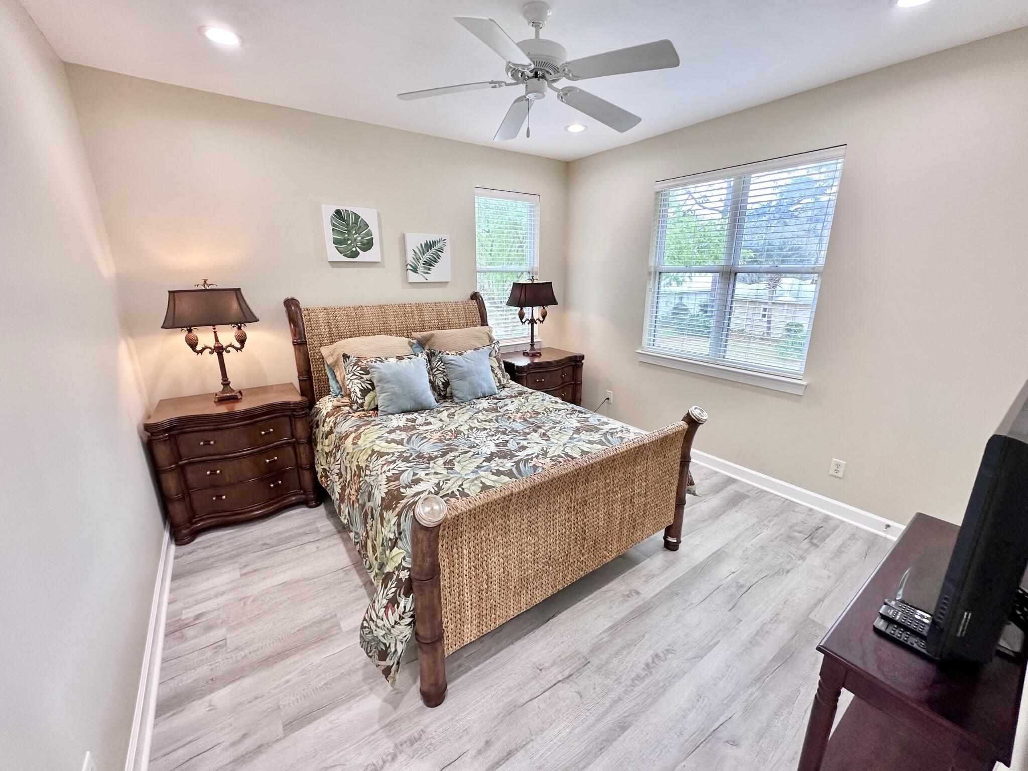 CRYSTAL LAKE AT SANDESTIN - Residential