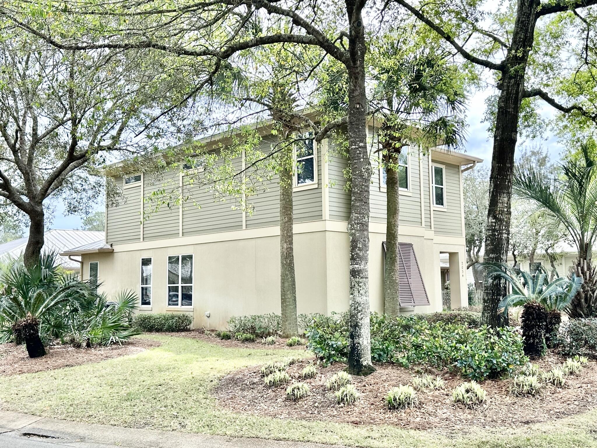 CRYSTAL LAKE AT SANDESTIN - Residential