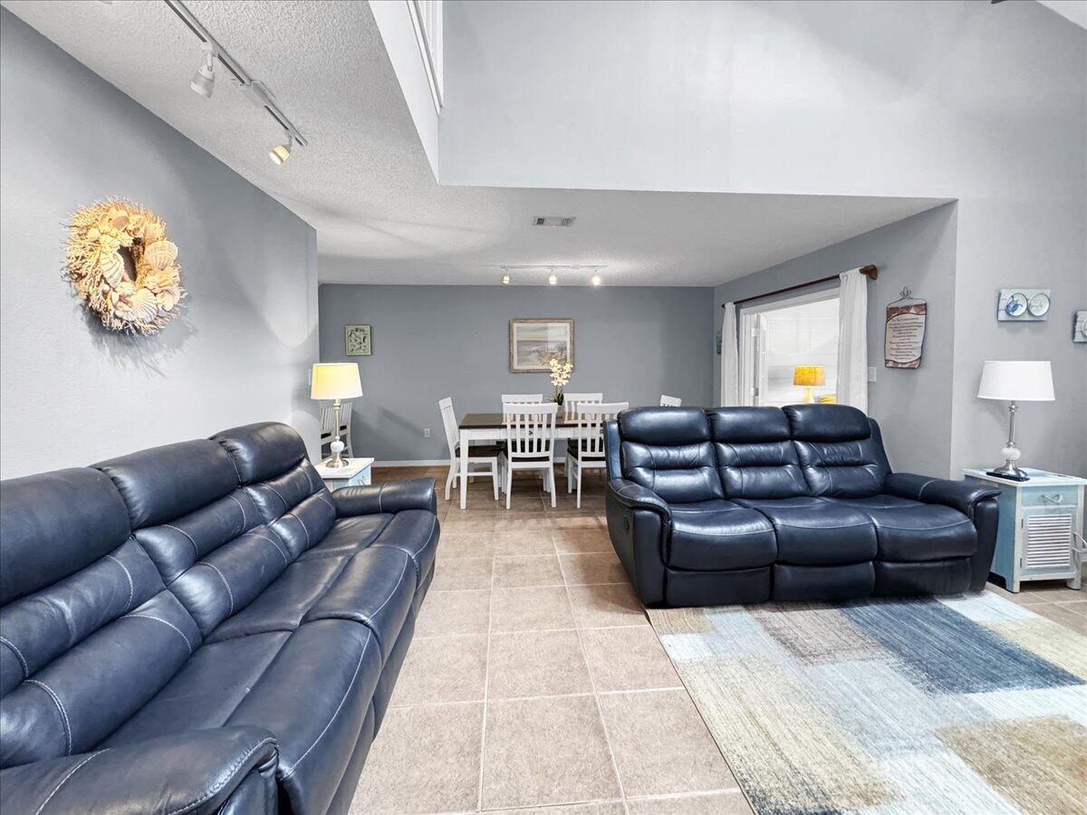 SEA PINES - Residential