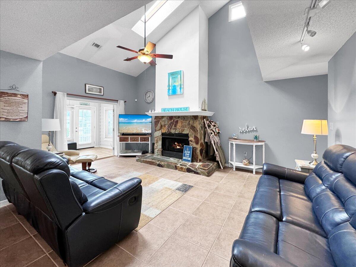 SEA PINES - Residential