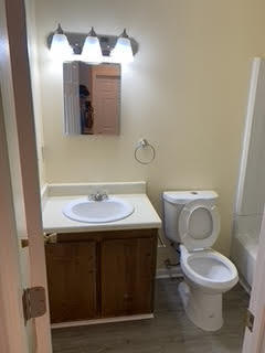 CAMBRIDGE T/H BLDG F UNIT 4 - Residential Lease