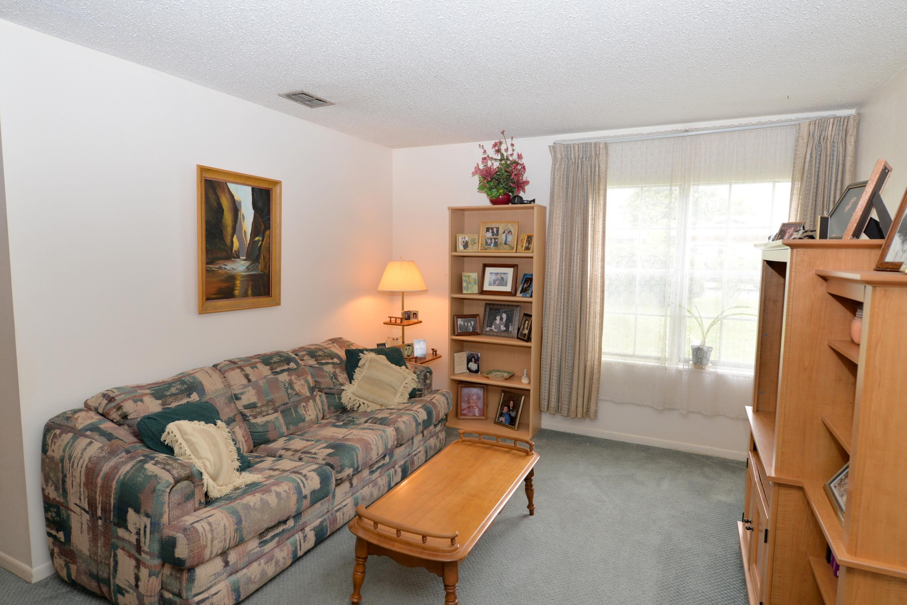 SPRING LAKE 2ND ADD - Residential