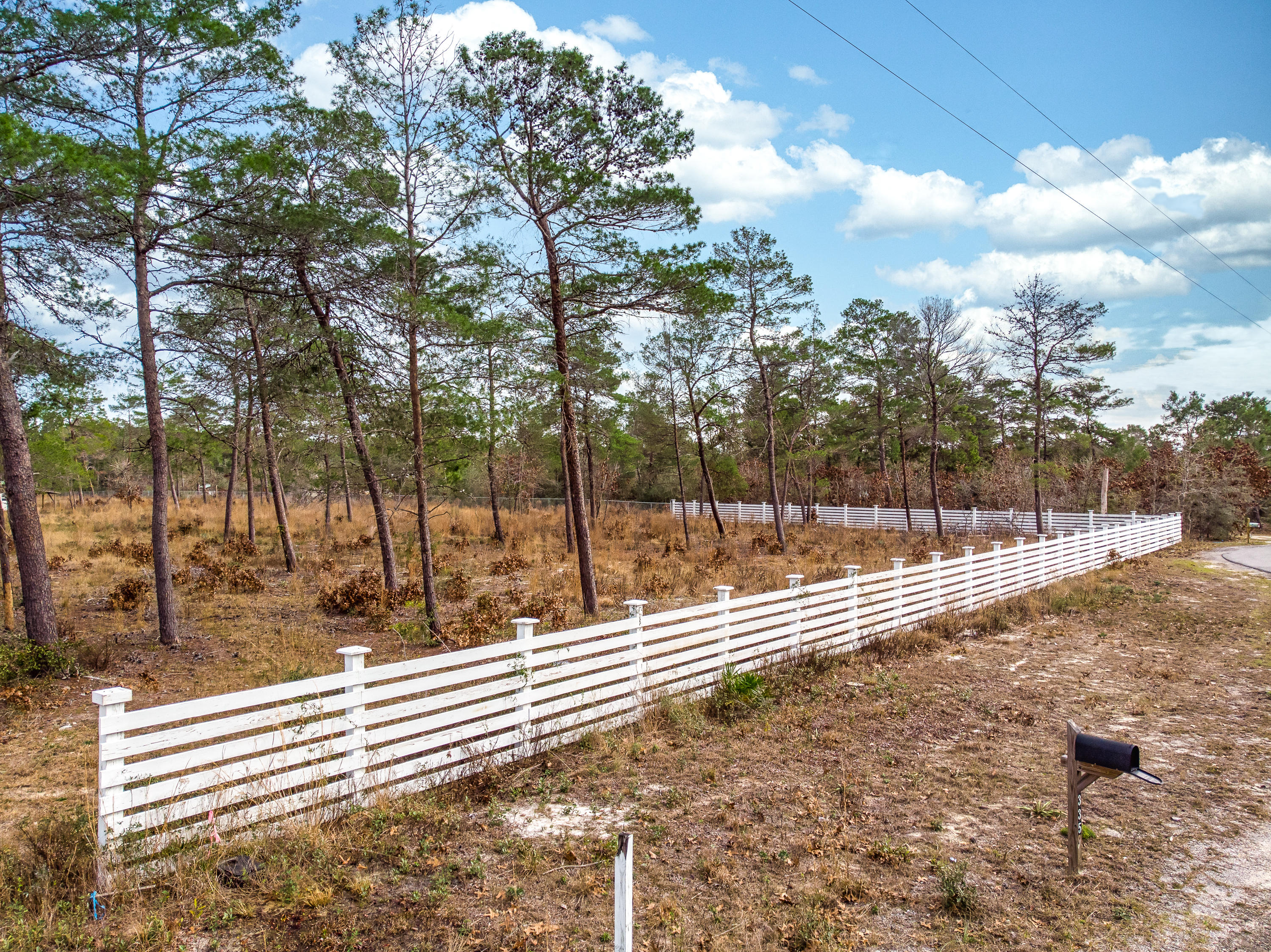 WHITE PINES UNREC - Land