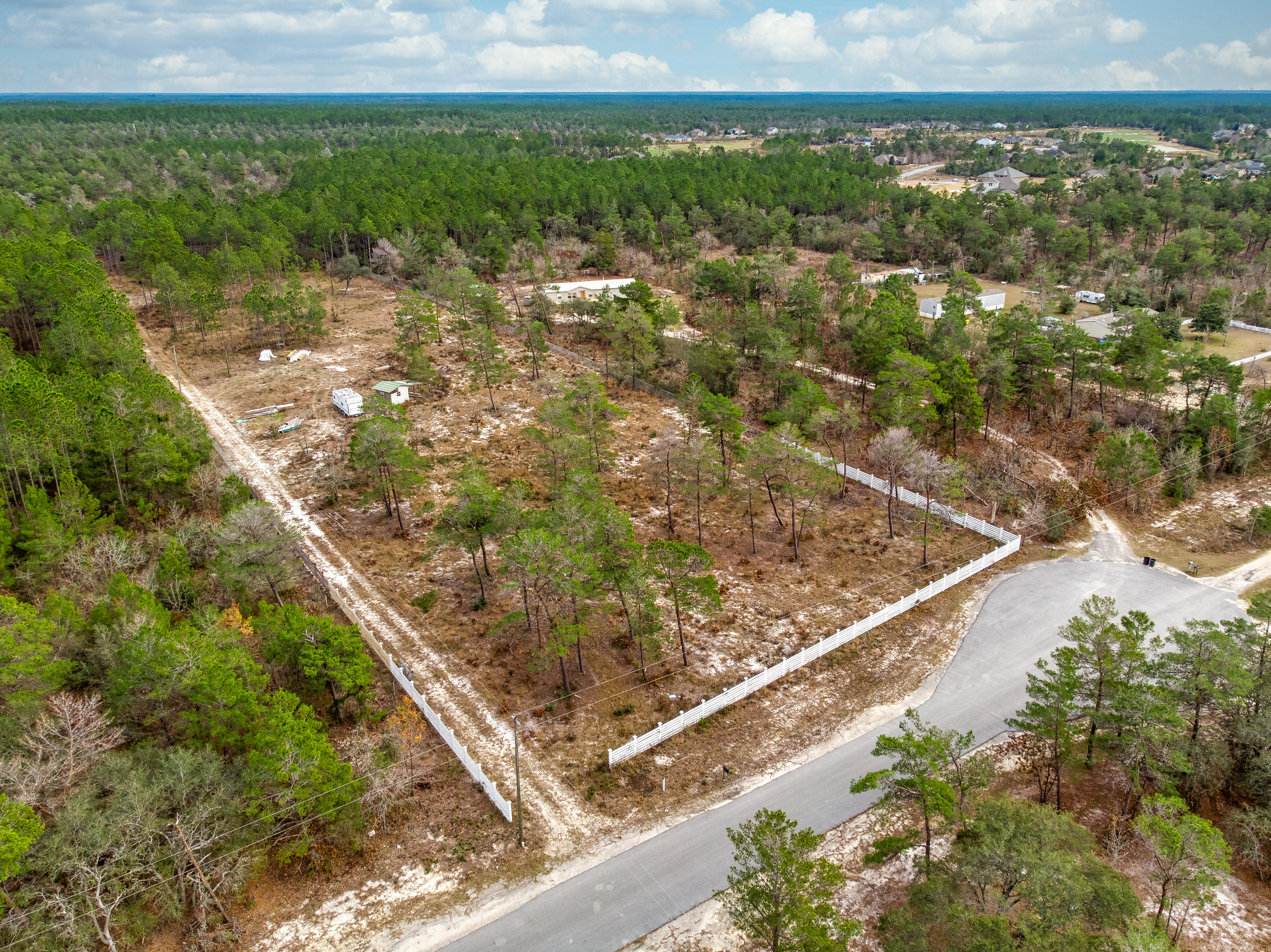 WHITE PINES UNREC - Land