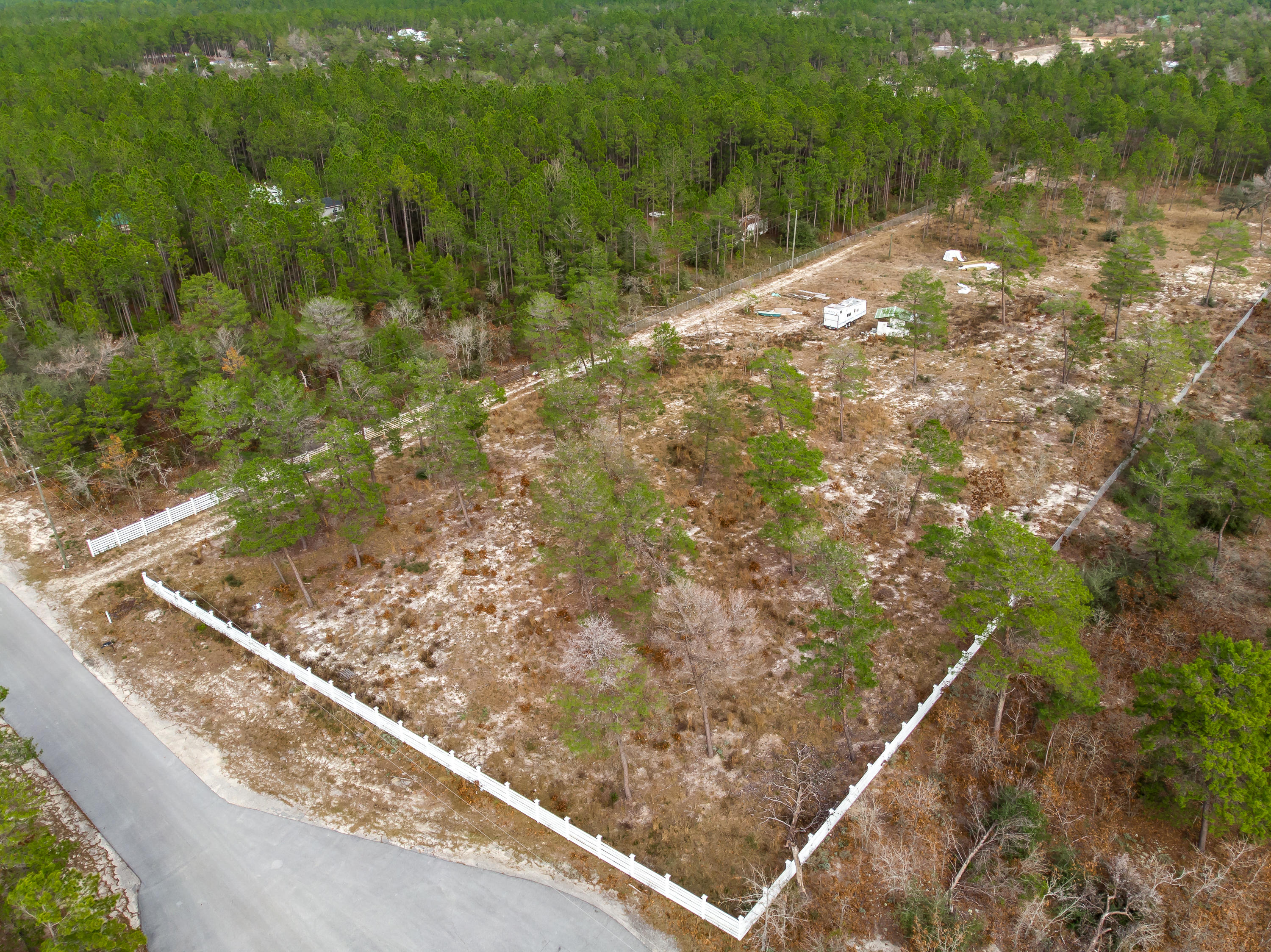 WHITE PINES UNREC - Land