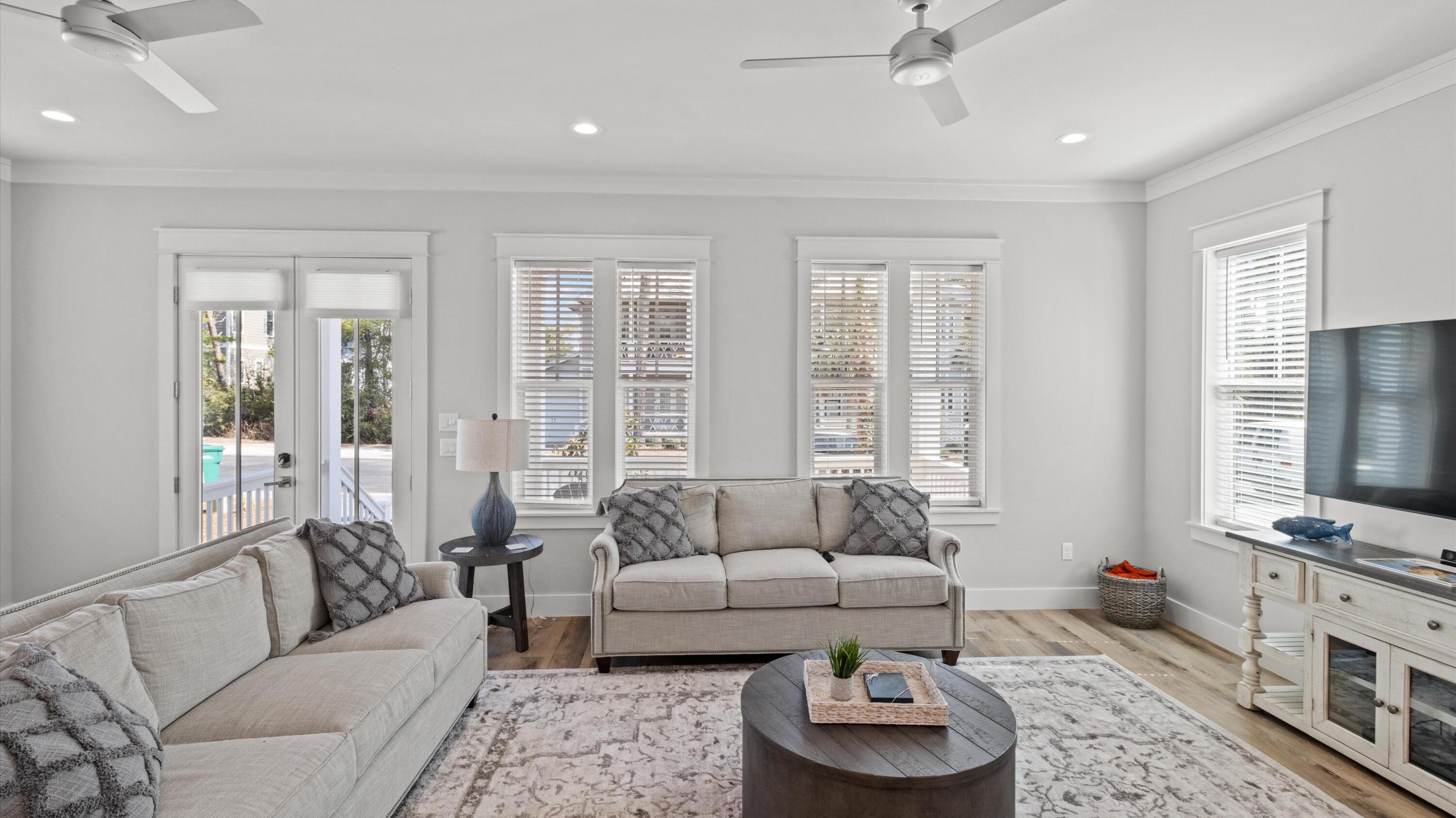 LAKESIDE AT BLUE MOUNTAIN BEACH - Residential Lease