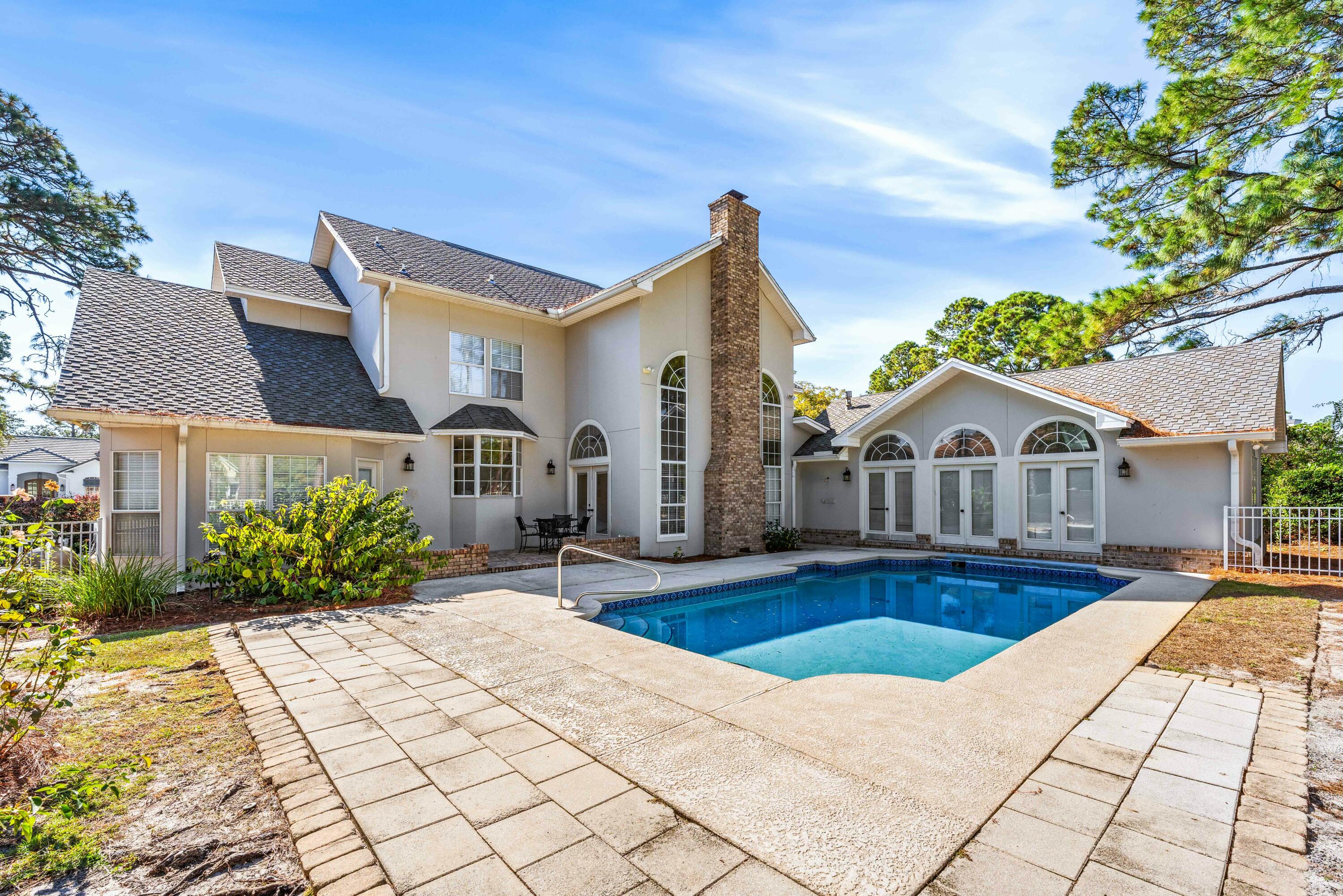 TROON DRIVE - Residential