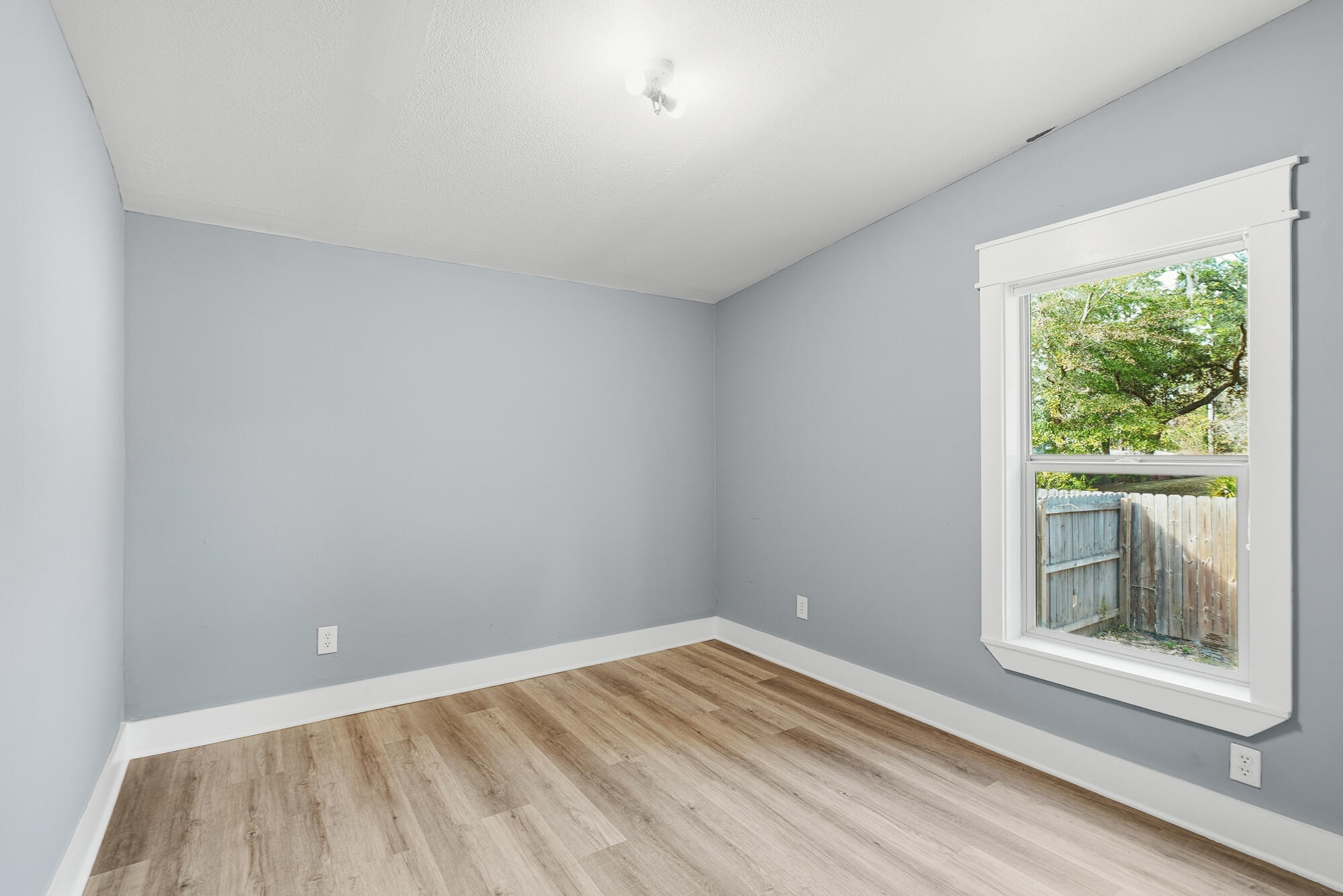 Lot 125 MAGNOLIA BAYES S/D PB 8-56 OR 3060-4632 OR 3108-3493 - Residential