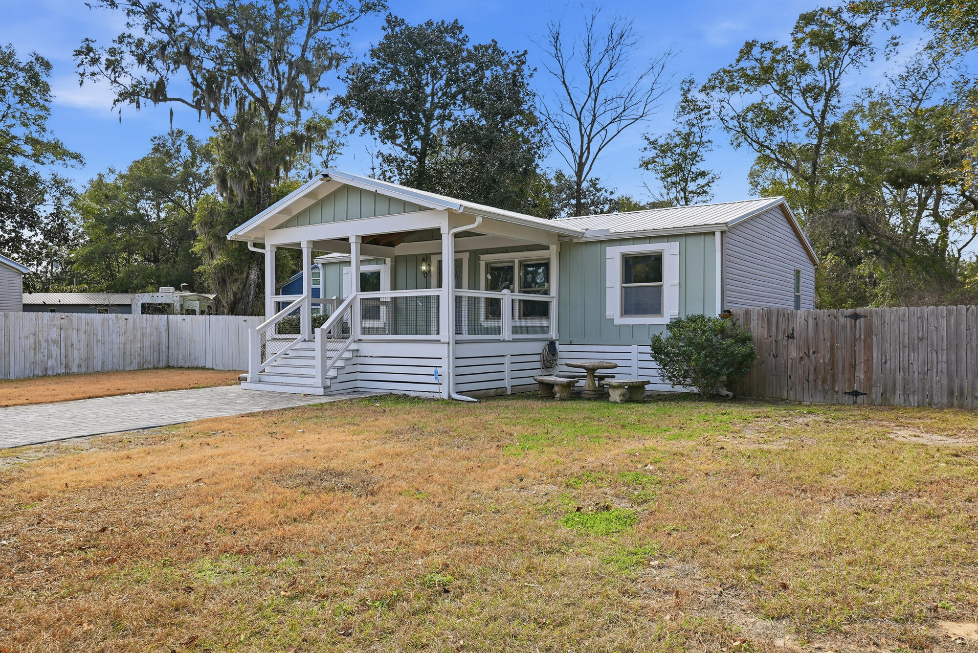 Lot 125 MAGNOLIA BAYES S/D PB 8-56 OR 3060-4632 OR 3108-3493 - Residential