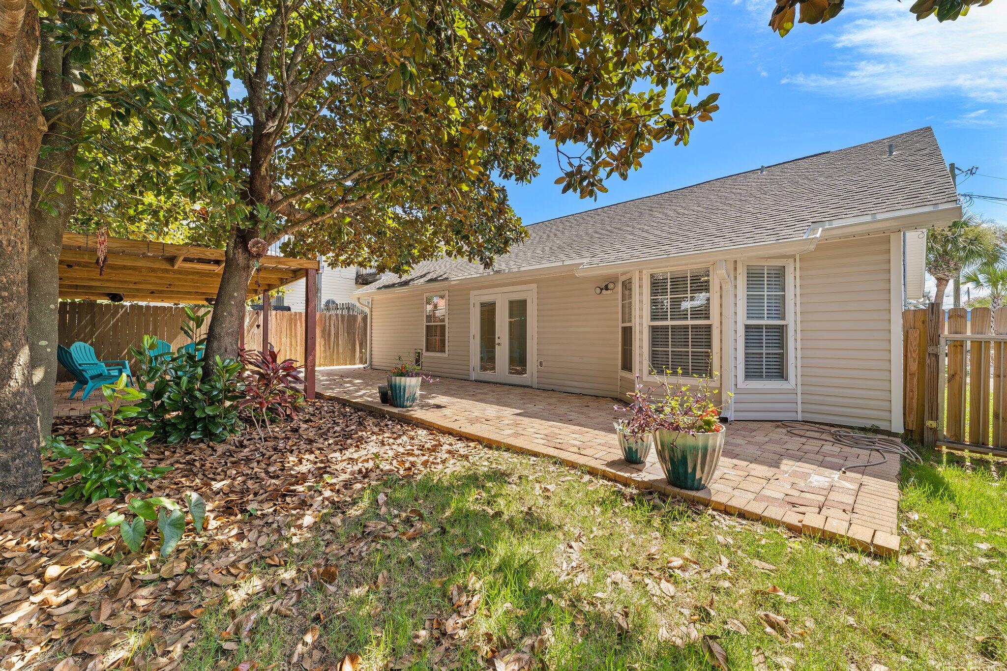 CASA DE LAS FLORES - Residential