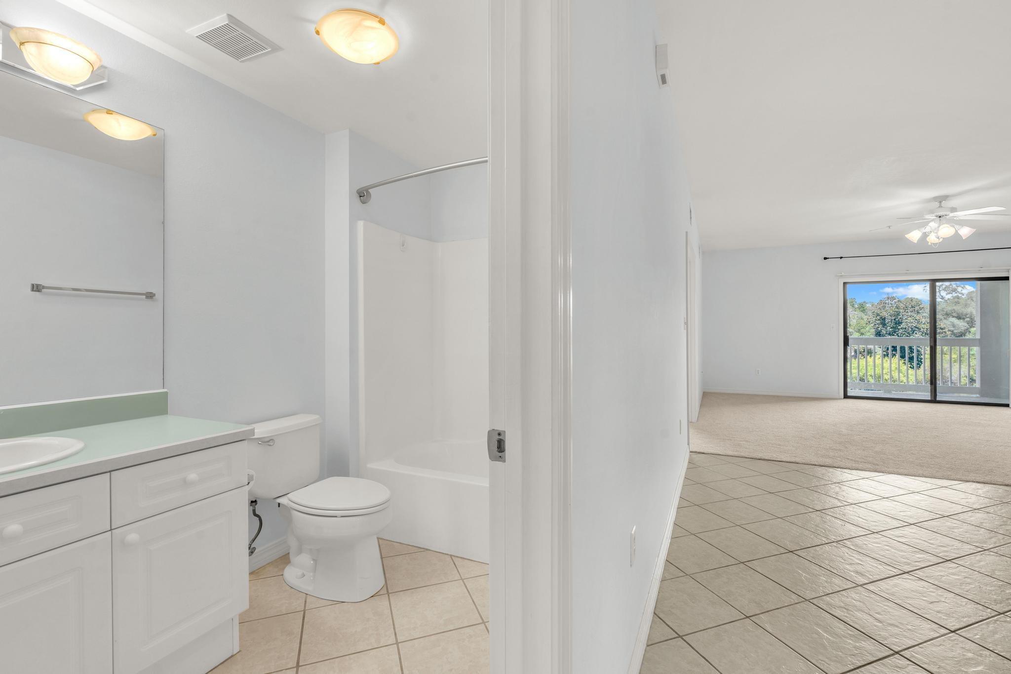 LAKESIDE CONDO AT BLUEWATER BAY - Residential Lease