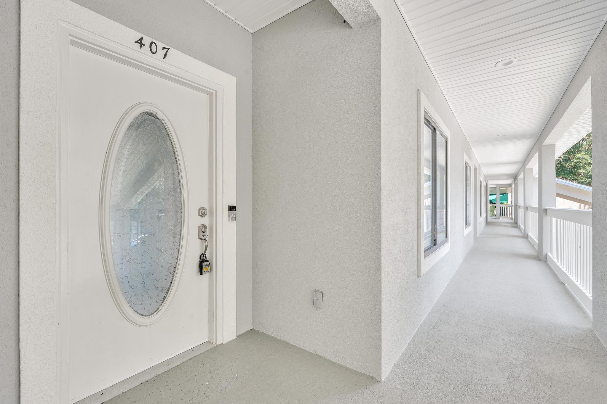 LAKESIDE CONDO AT BLUEWATER BAY - Residential Lease