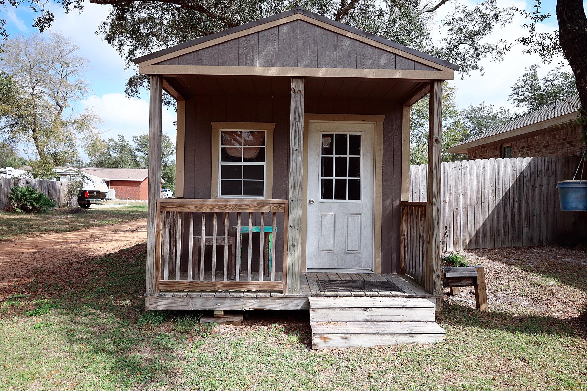 HOLLEY SHORES - Residential
