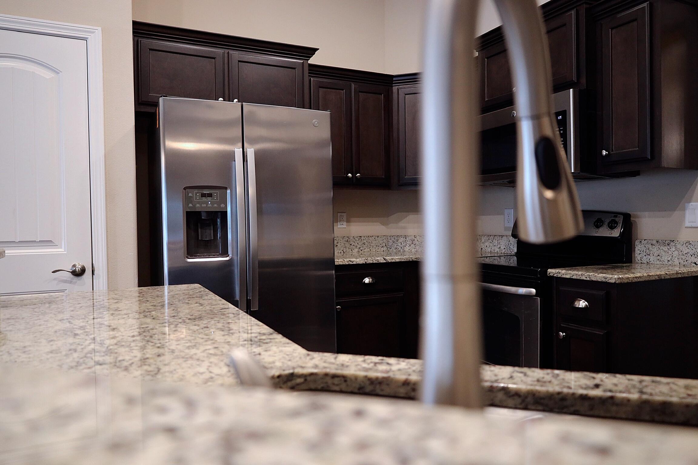 HOLLEY SHORES - Residential
