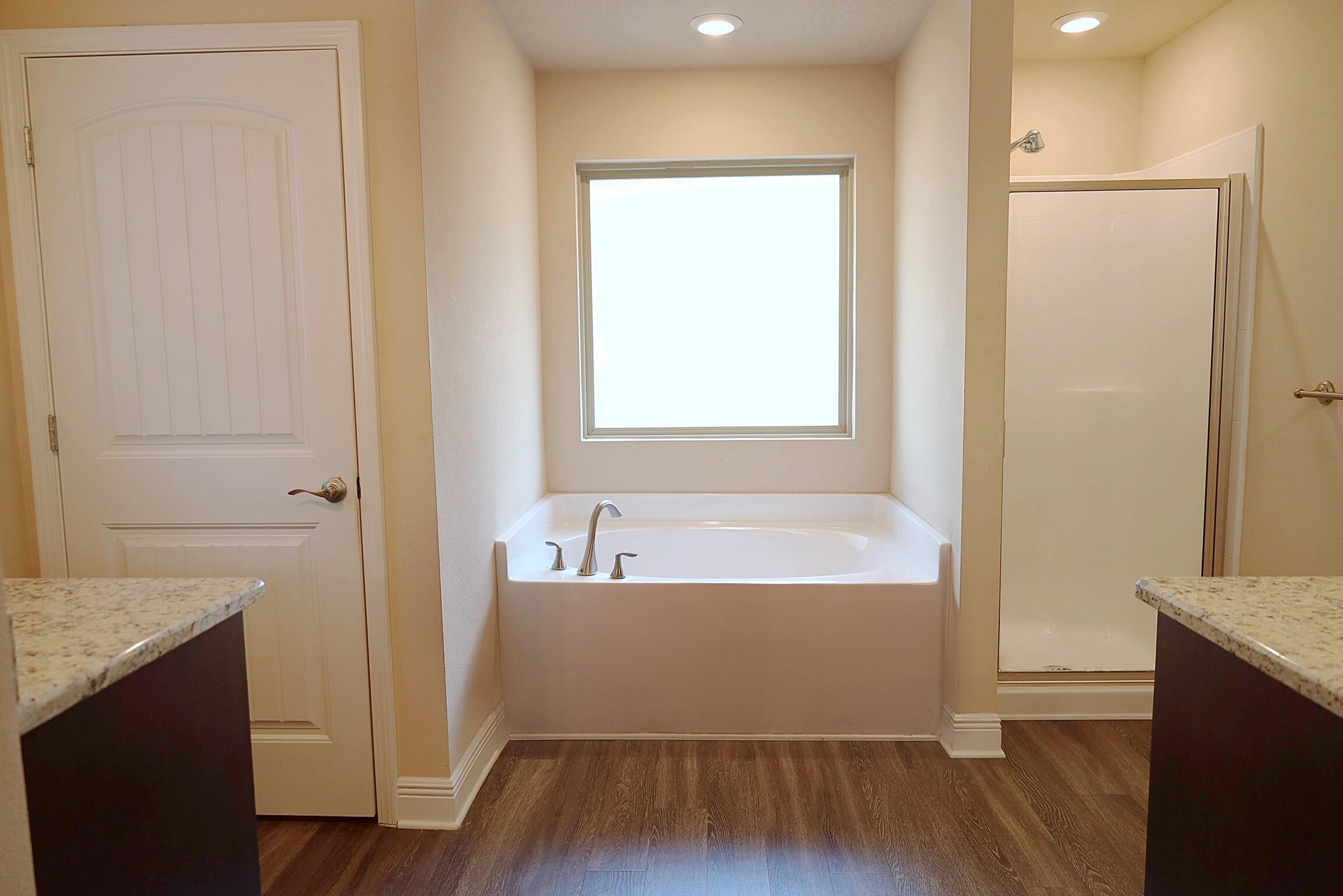 HOLLEY SHORES - Residential