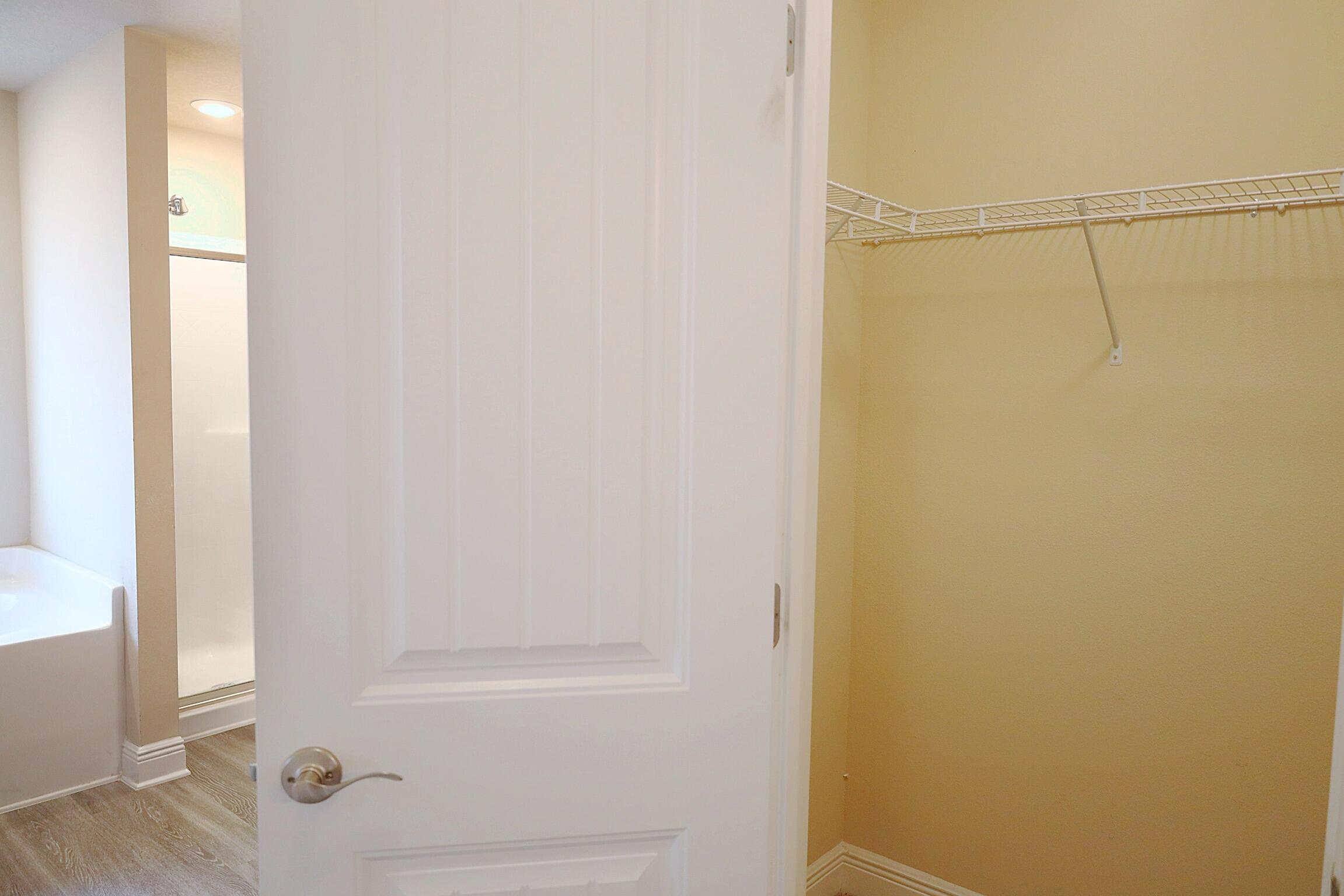HOLLEY SHORES - Residential