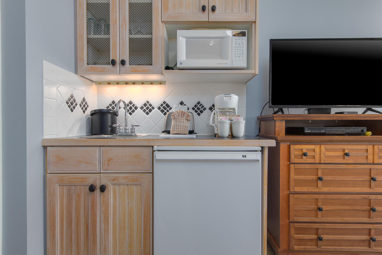 PILOT HOUSE - Residential Lease