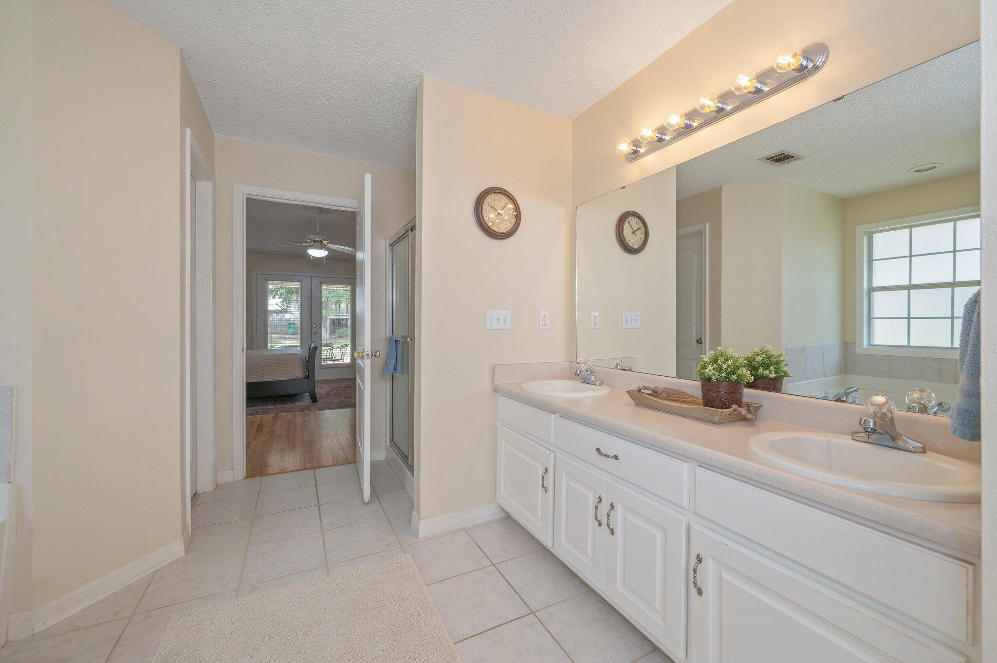 HOMESTEAD MANOR S/D - Residential