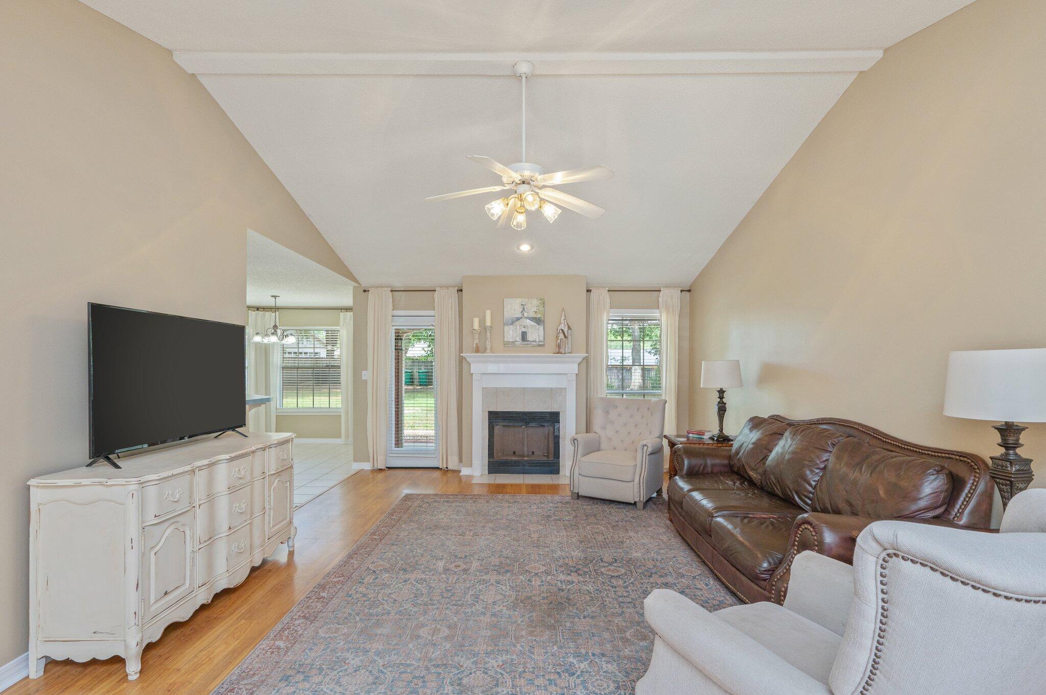 HOMESTEAD MANOR S/D - Residential