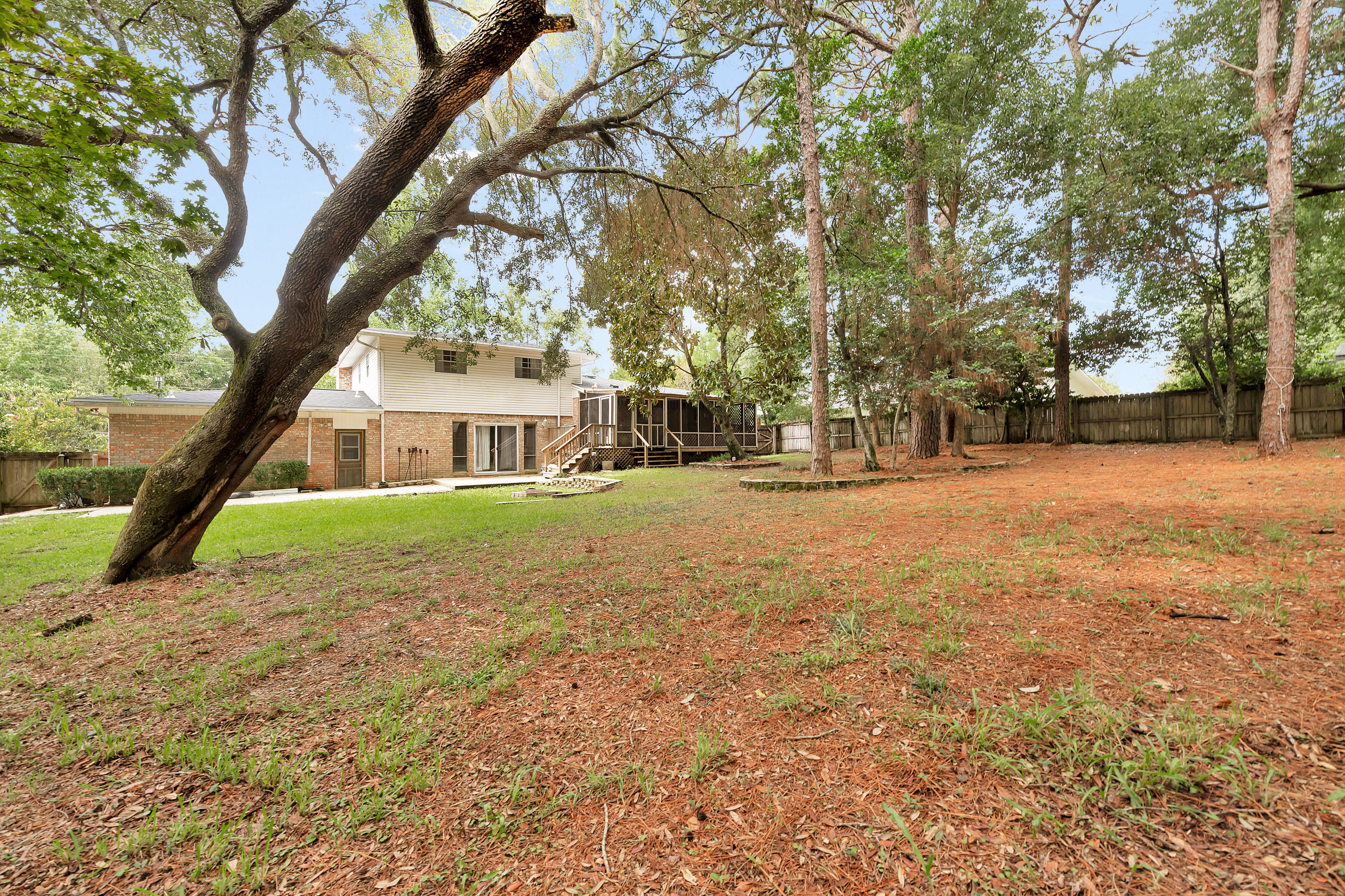 BAYOU POQUITO - Residential