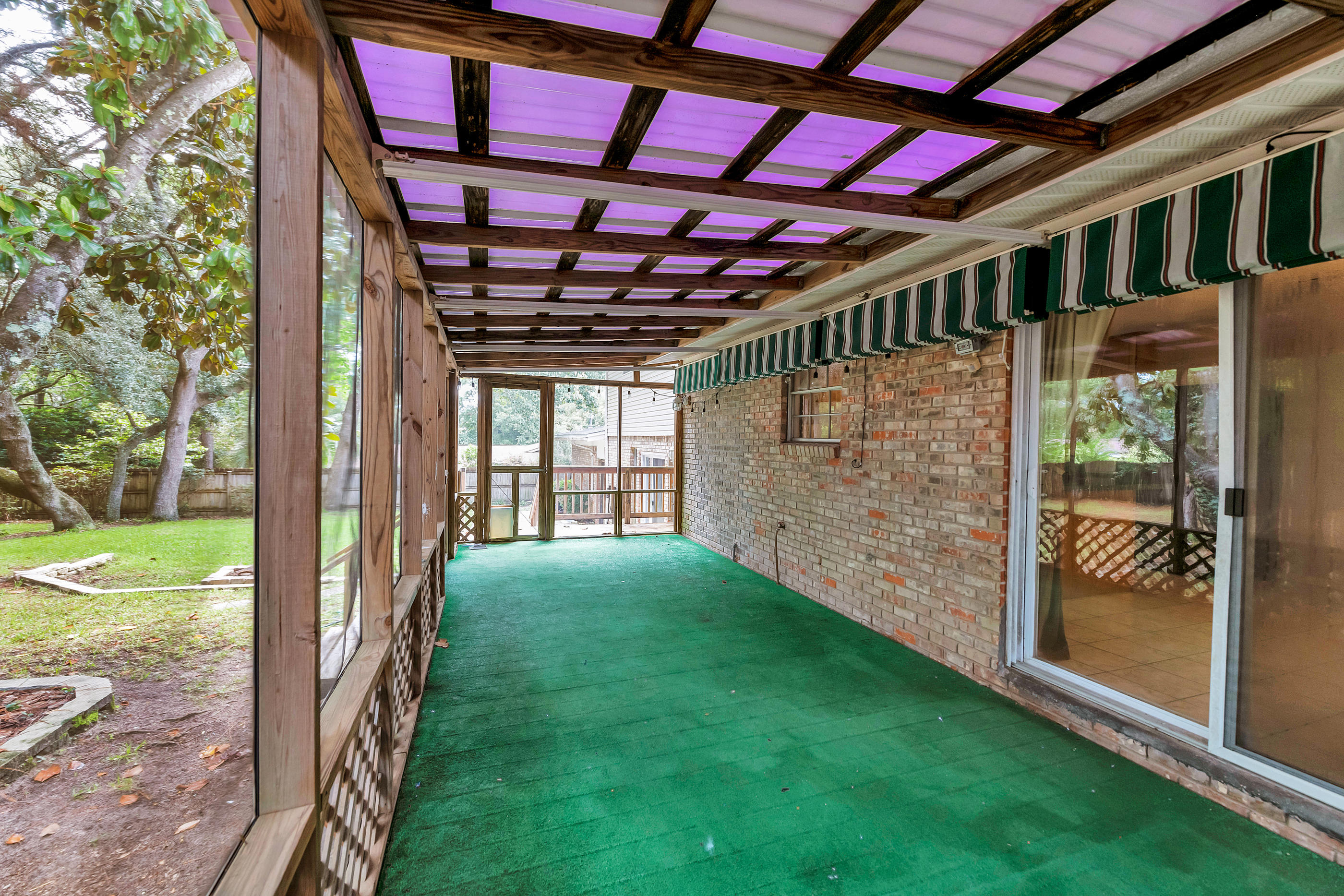 BAYOU POQUITO - Residential