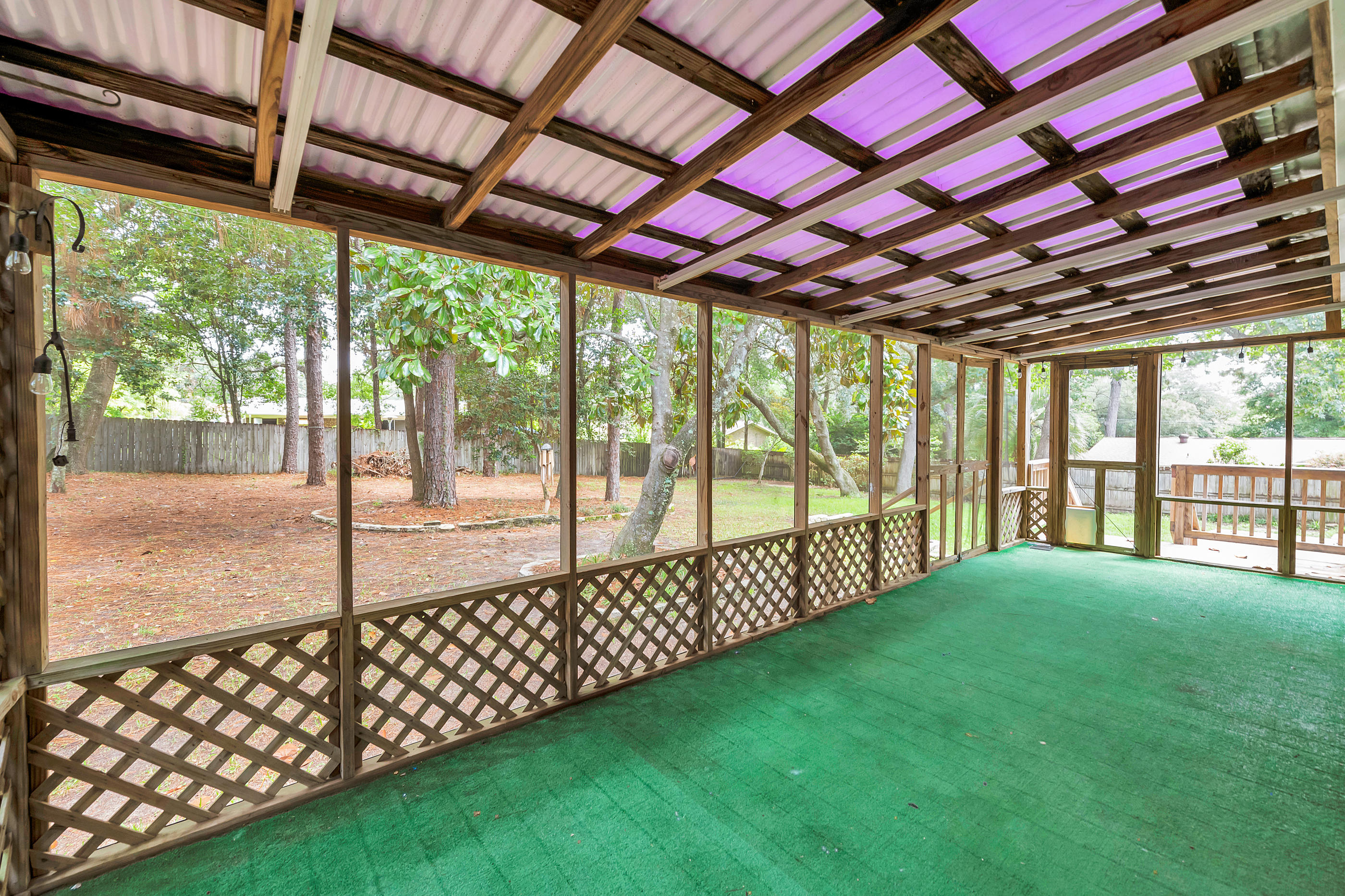 BAYOU POQUITO - Residential
