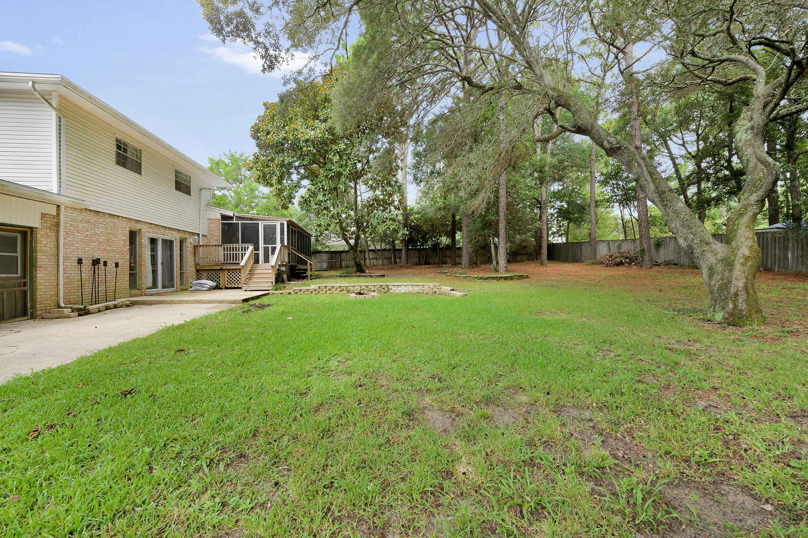 BAYOU POQUITO - Residential