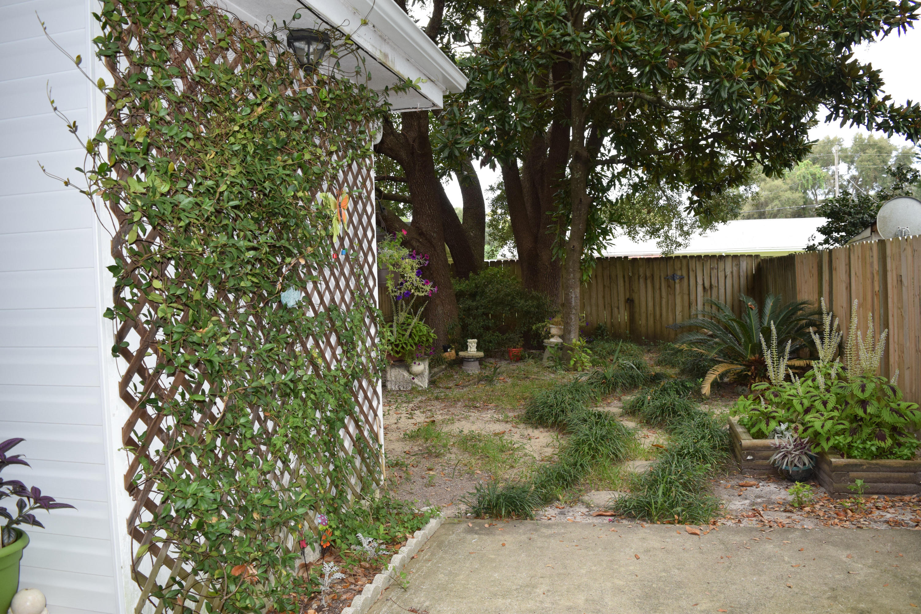 Valencia Arms Lot 45 - Residential