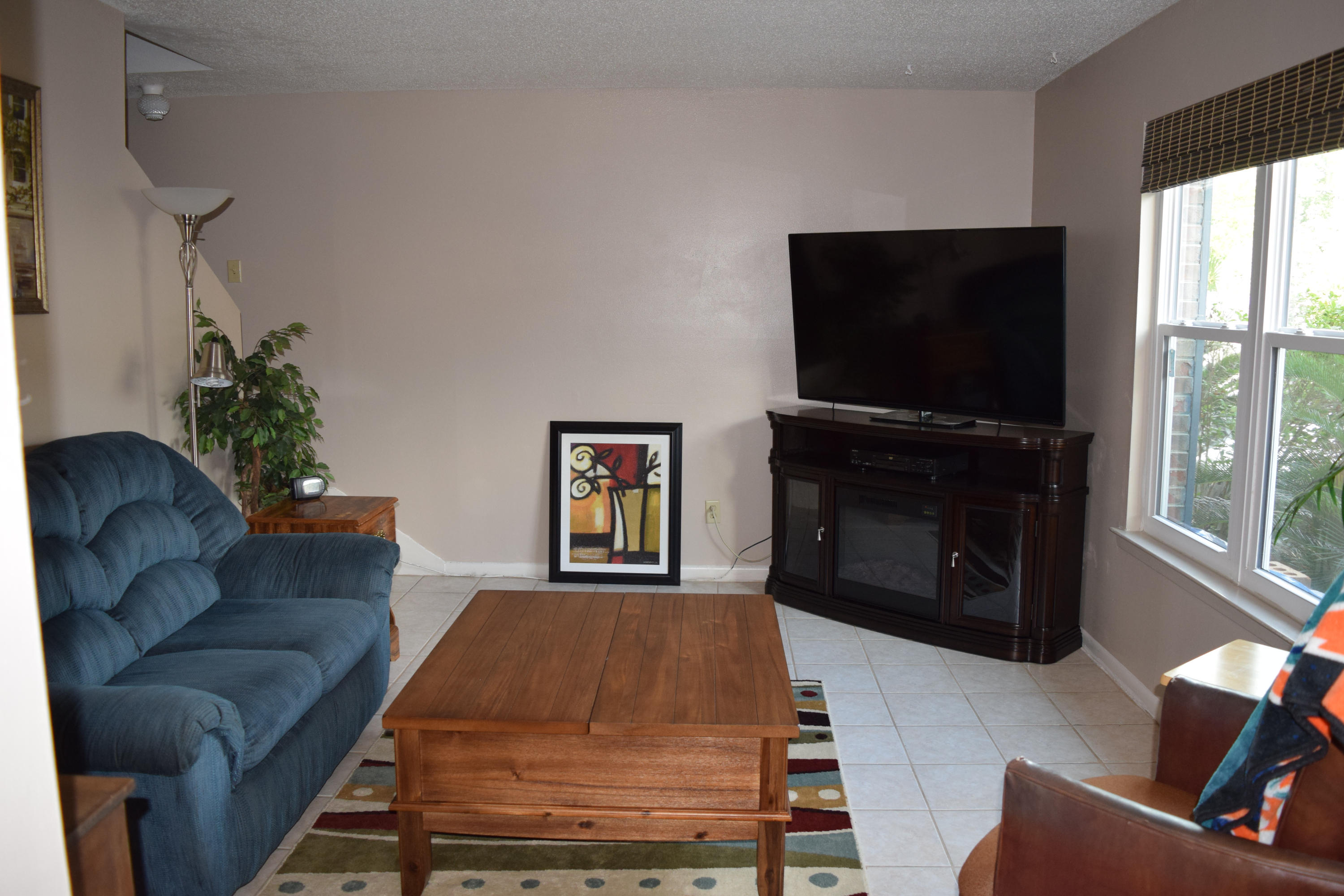 Valencia Arms Lot 45 - Residential