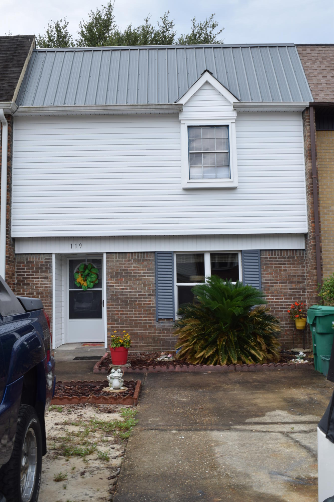 Valencia Arms Lot 45 - Residential