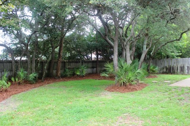 PARKWOOD SQUARE PH 2 - Residential