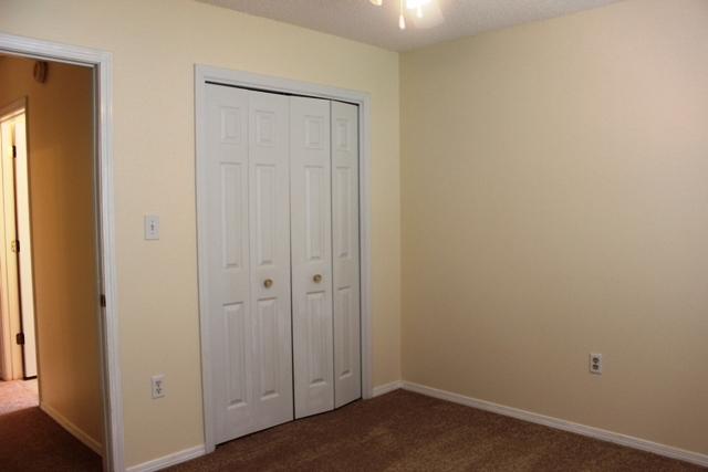 PARKWOOD SQUARE PH 2 - Residential