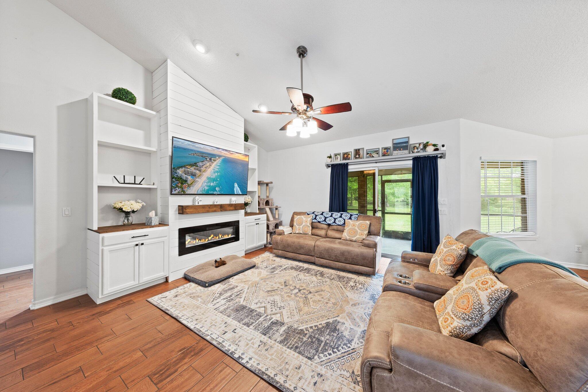 ADRIAN WOODS - Residential