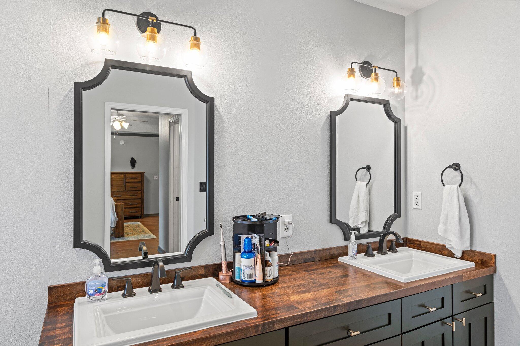 ADRIAN WOODS - Residential