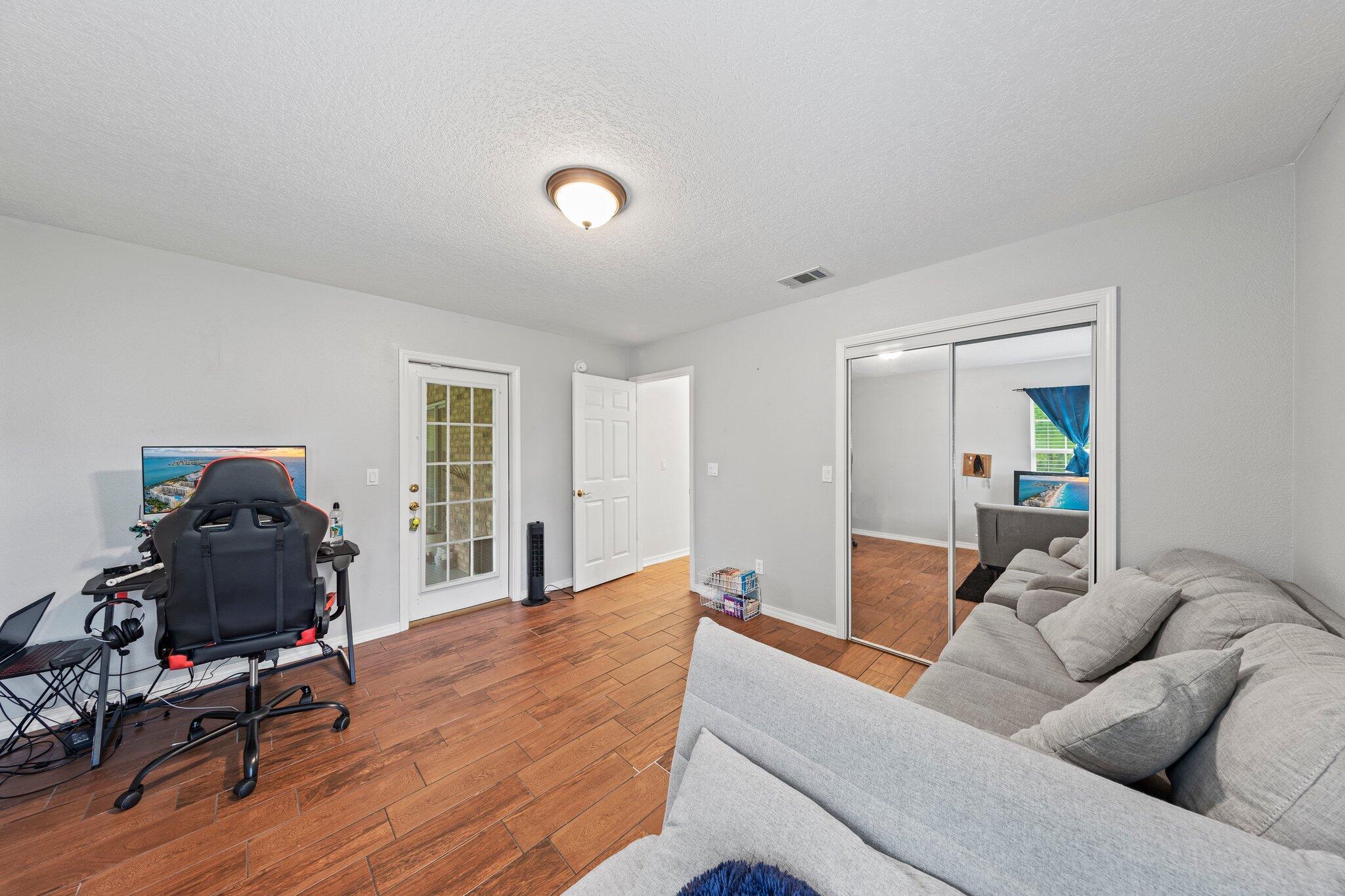 ADRIAN WOODS - Residential