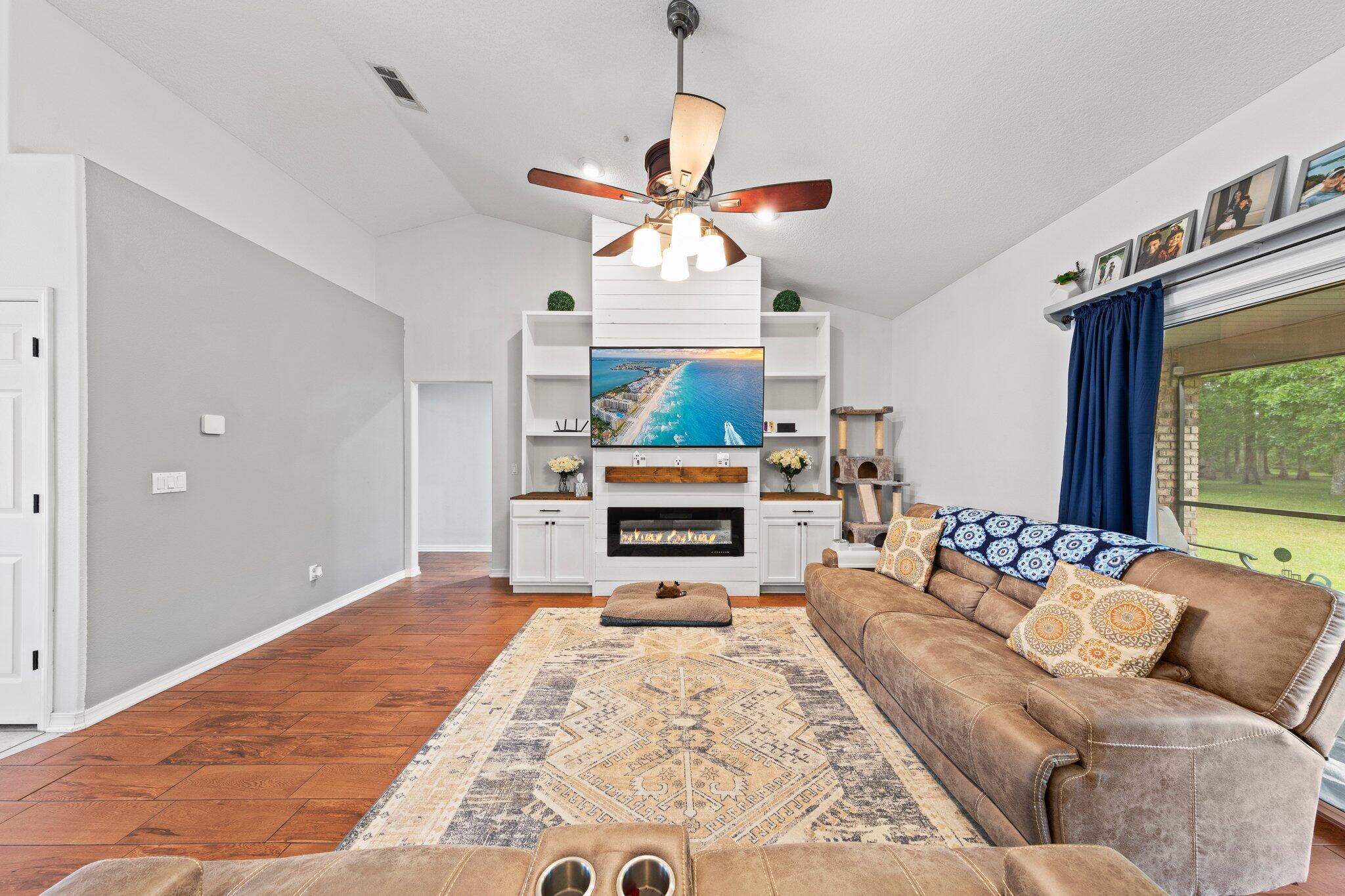 ADRIAN WOODS - Residential