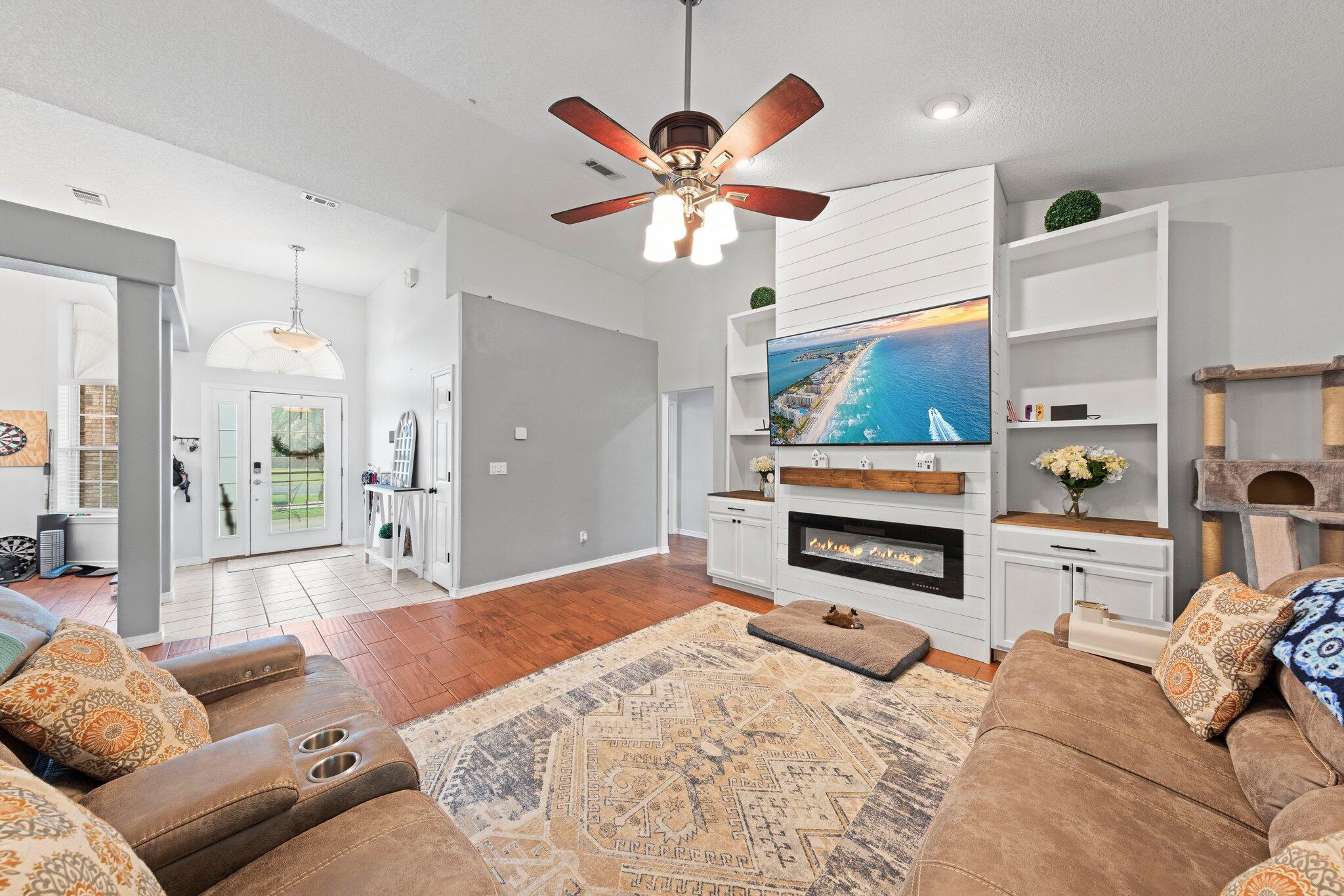 ADRIAN WOODS - Residential