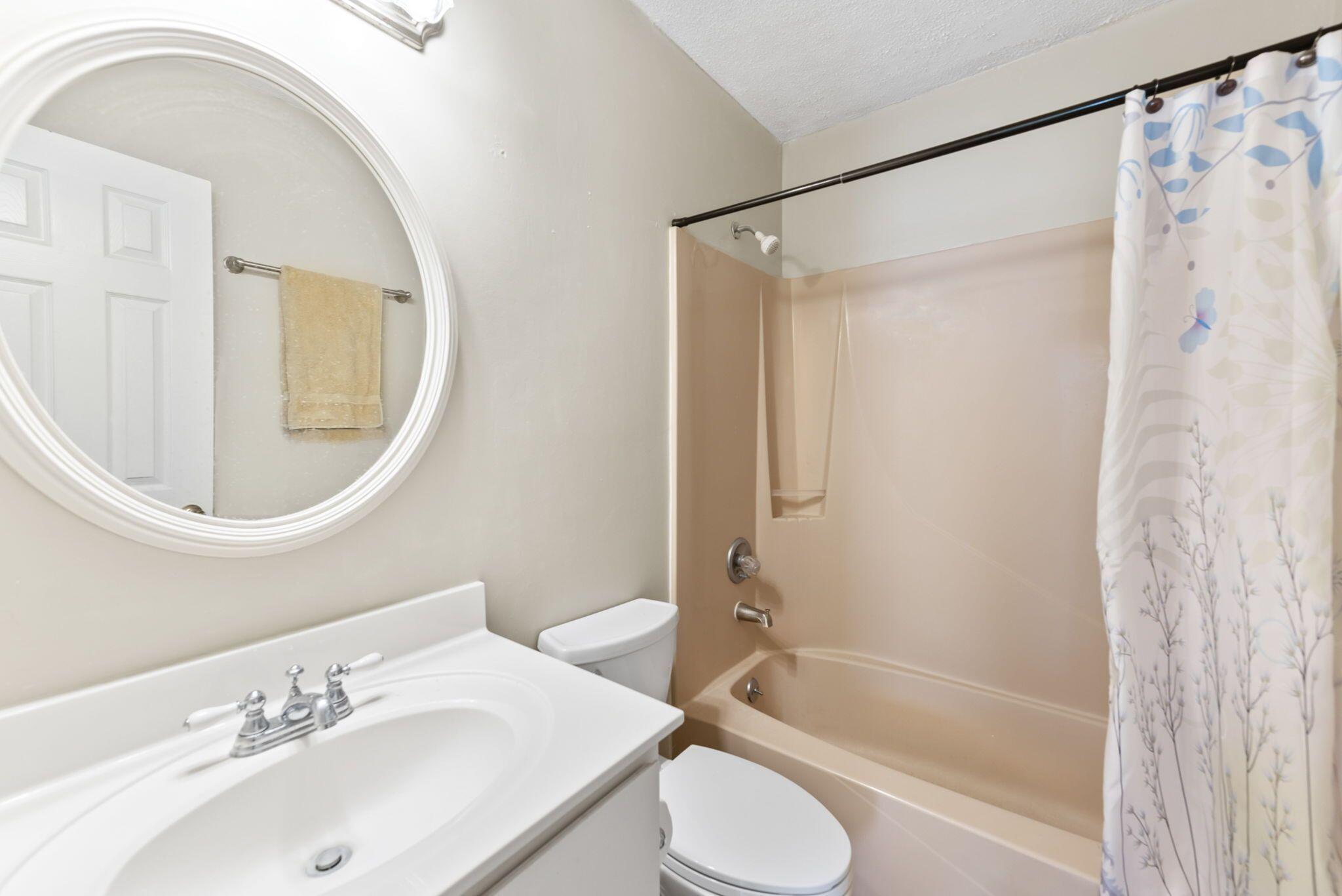 REGENCY PARK - Residential