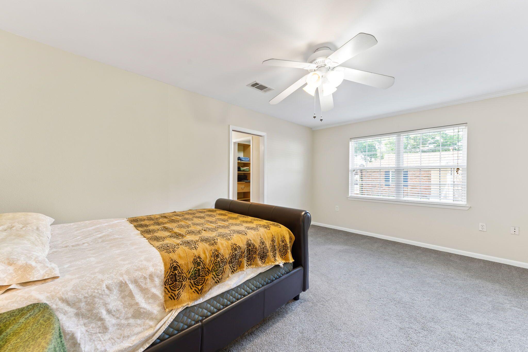 REGENCY PARK - Residential