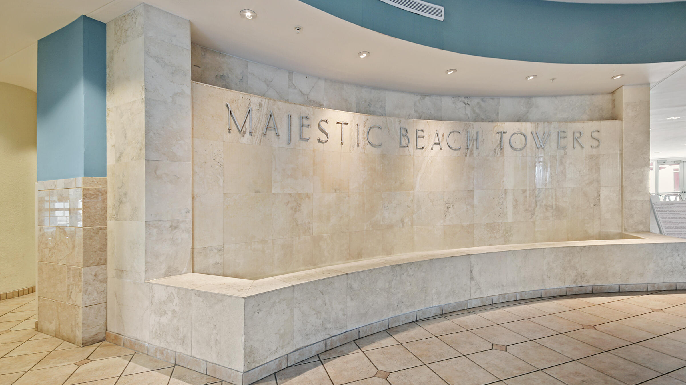 MAJESTIC BEACH TOWERS I - Residential