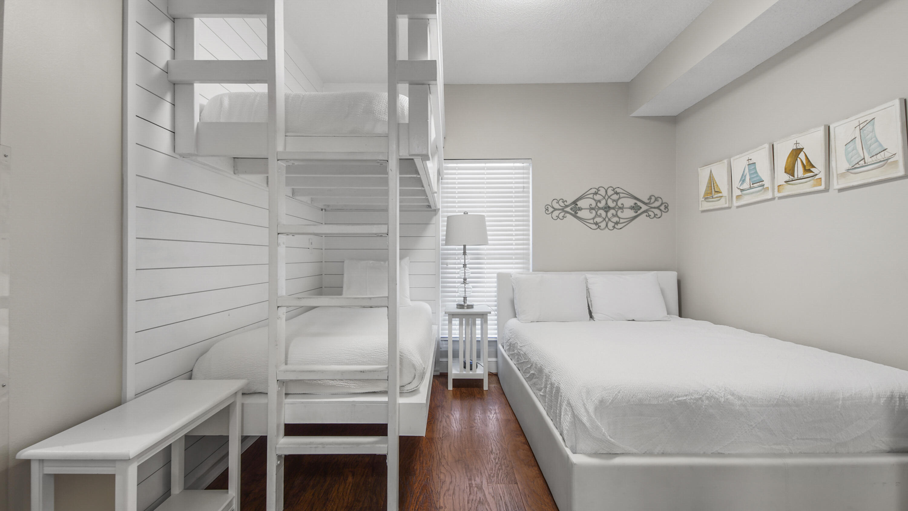 MAJESTIC BEACH TOWERS I - Residential