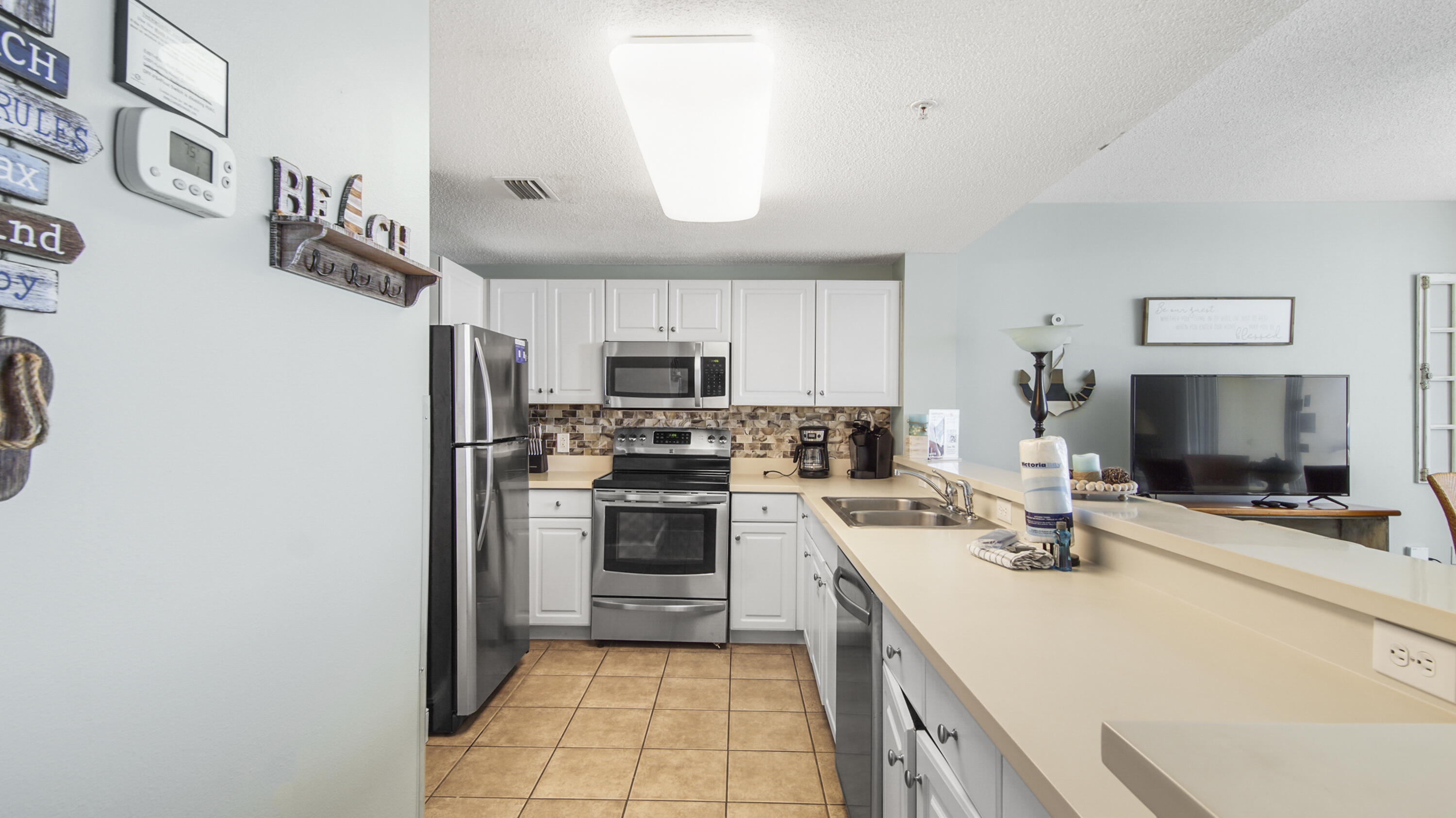 MAJESTIC BEACH TOWERS I - Residential