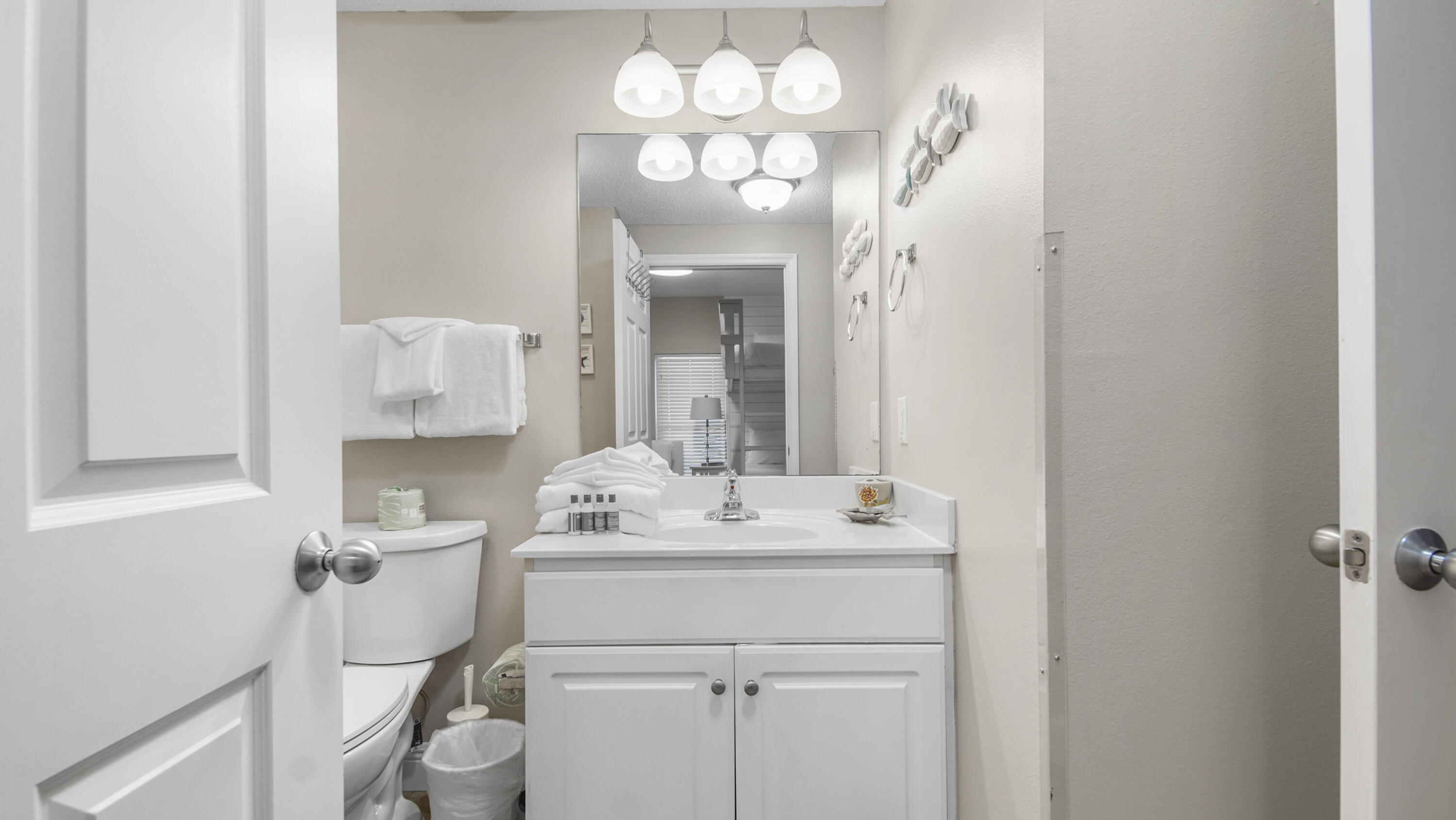 MAJESTIC BEACH TOWERS I - Residential