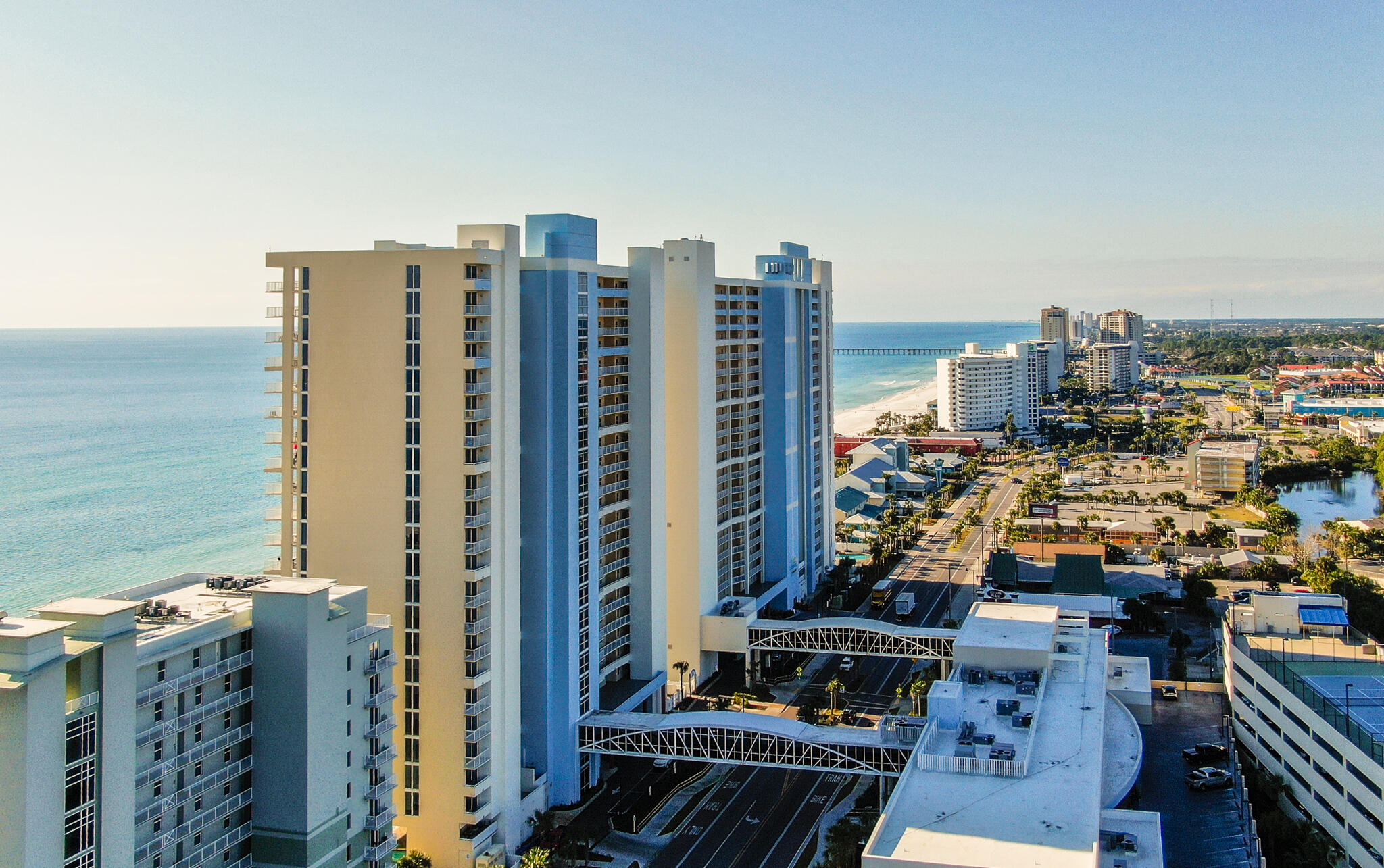 MAJESTIC BEACH TOWERS I - Residential