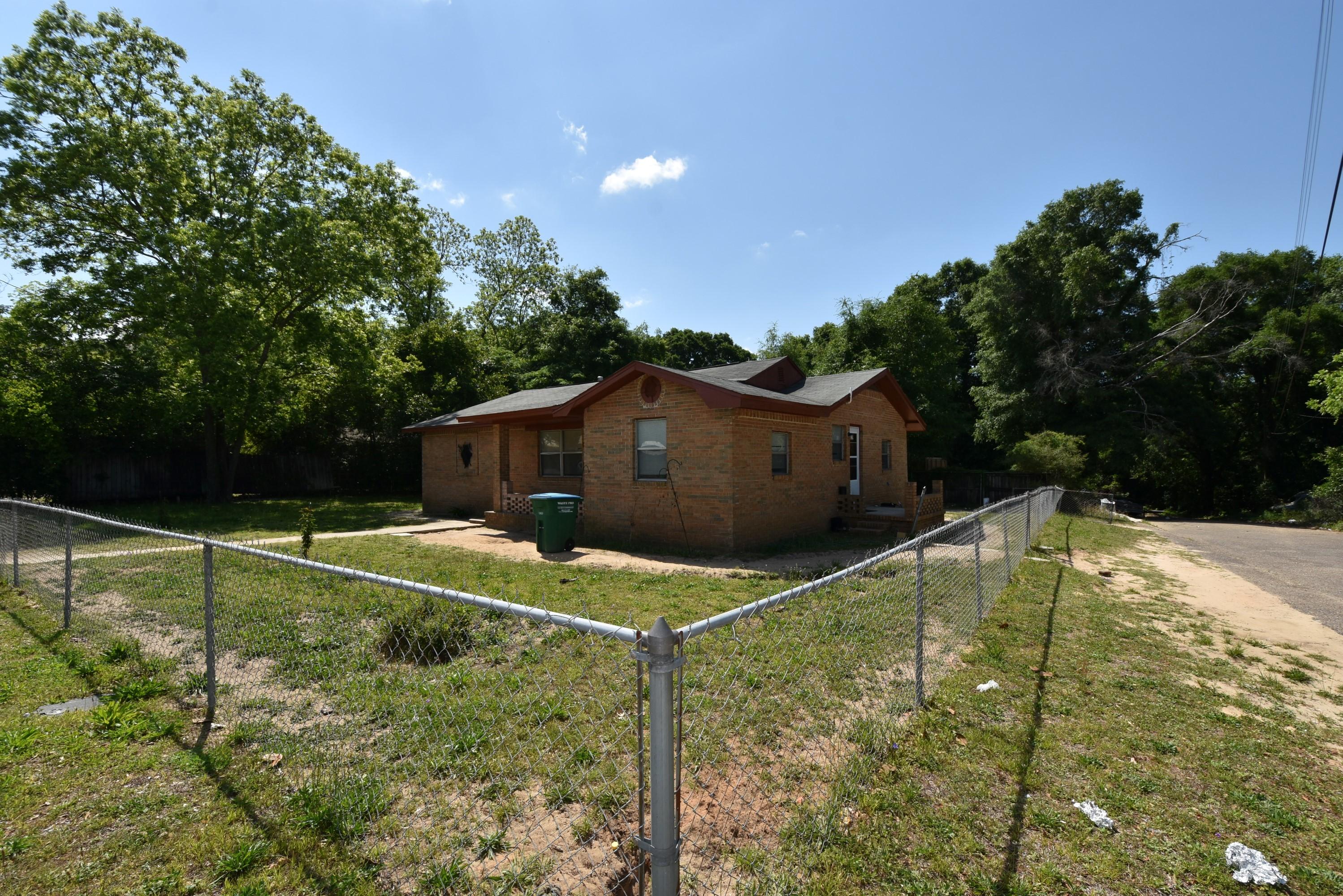 SULLIVANS ADDN TO CRESTVIEW - Residential